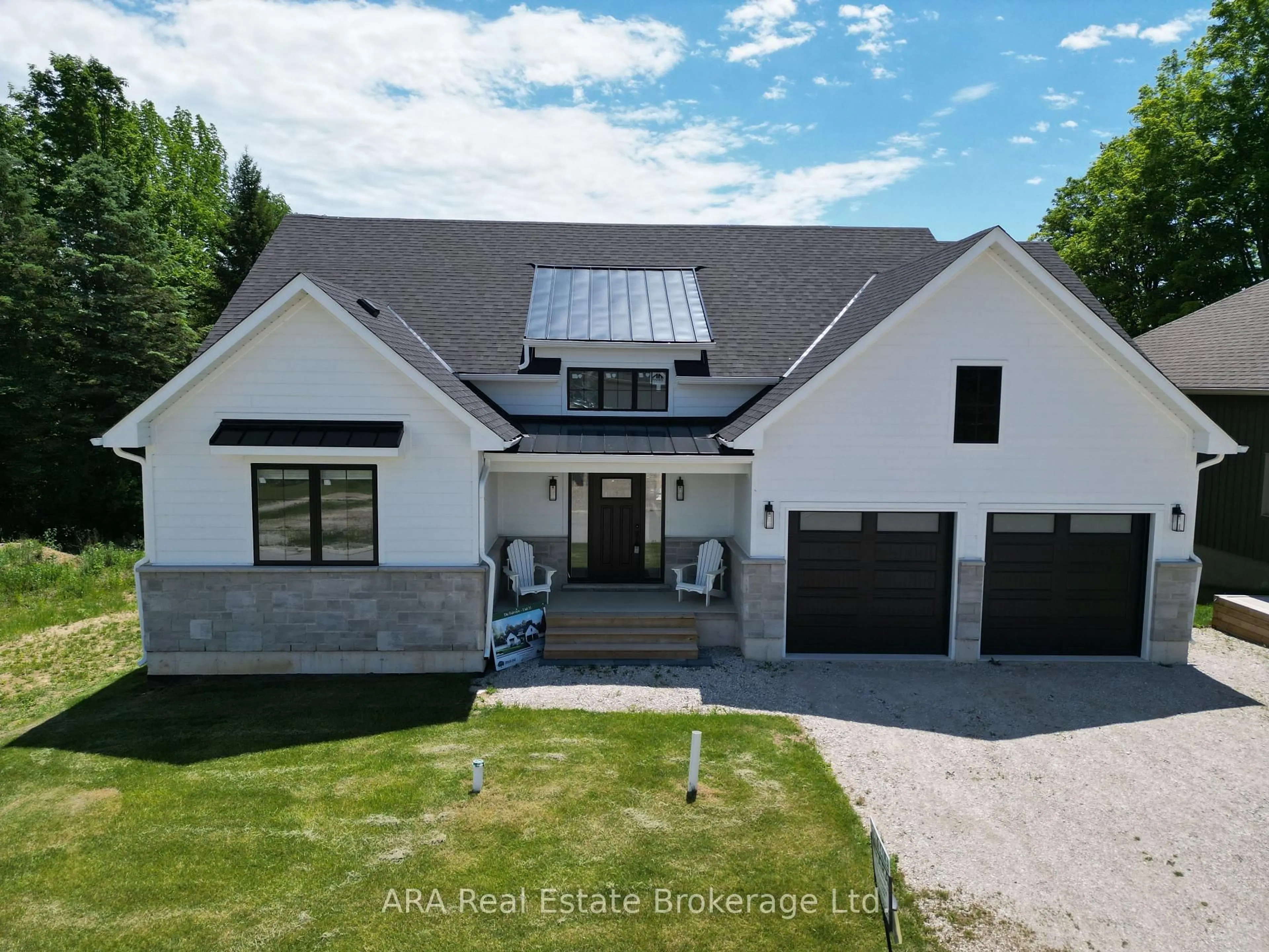 Home with brick exterior material, street for 2 Hilton Lane #33, Meaford Ontario N4L 1L8