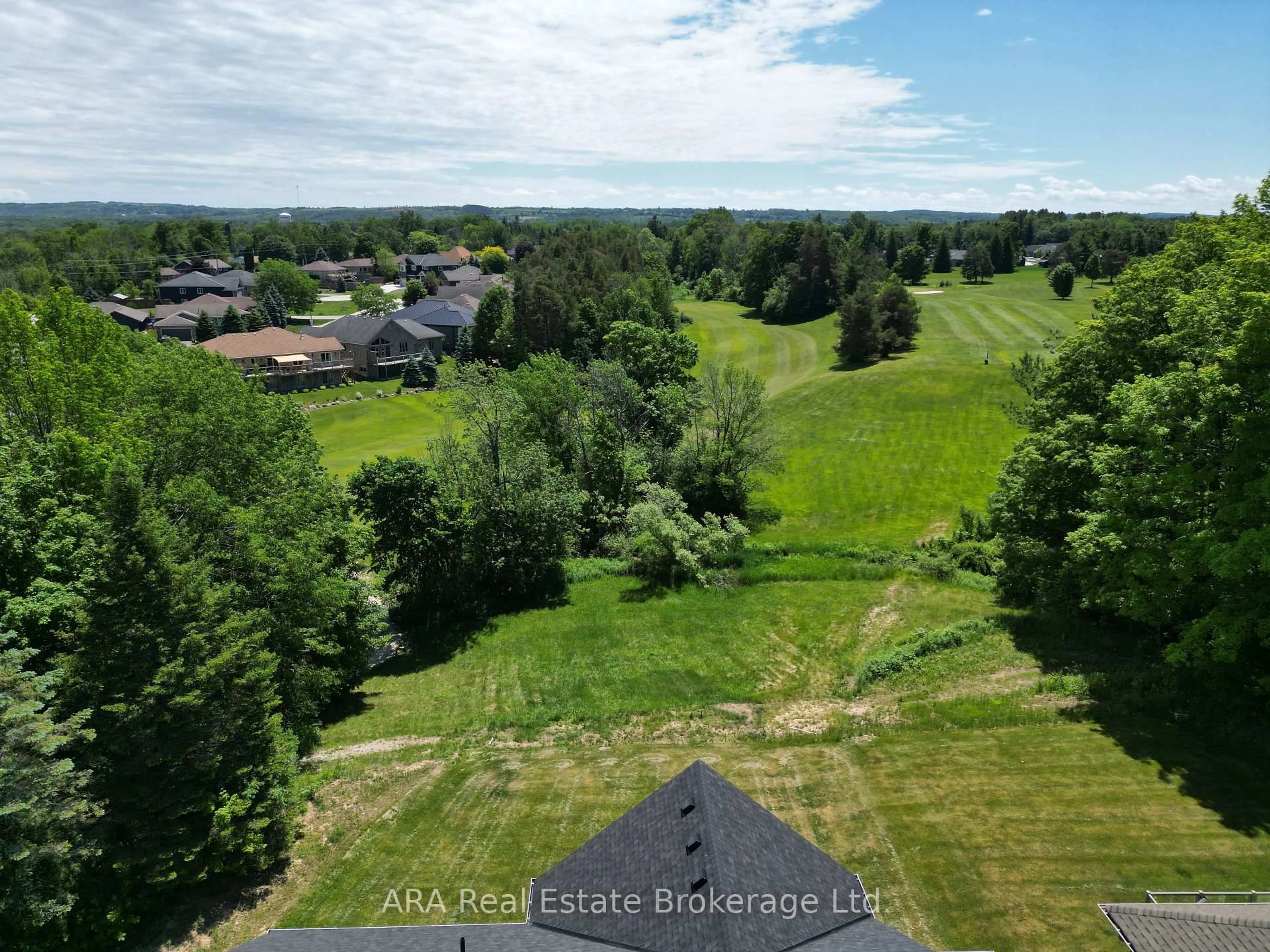 A pic from outside/outdoor area/front of a property/back of a property/a pic from drone, water/lake/river/ocean view for 2 Hilton Lane #33, Meaford Ontario N4L 1L8