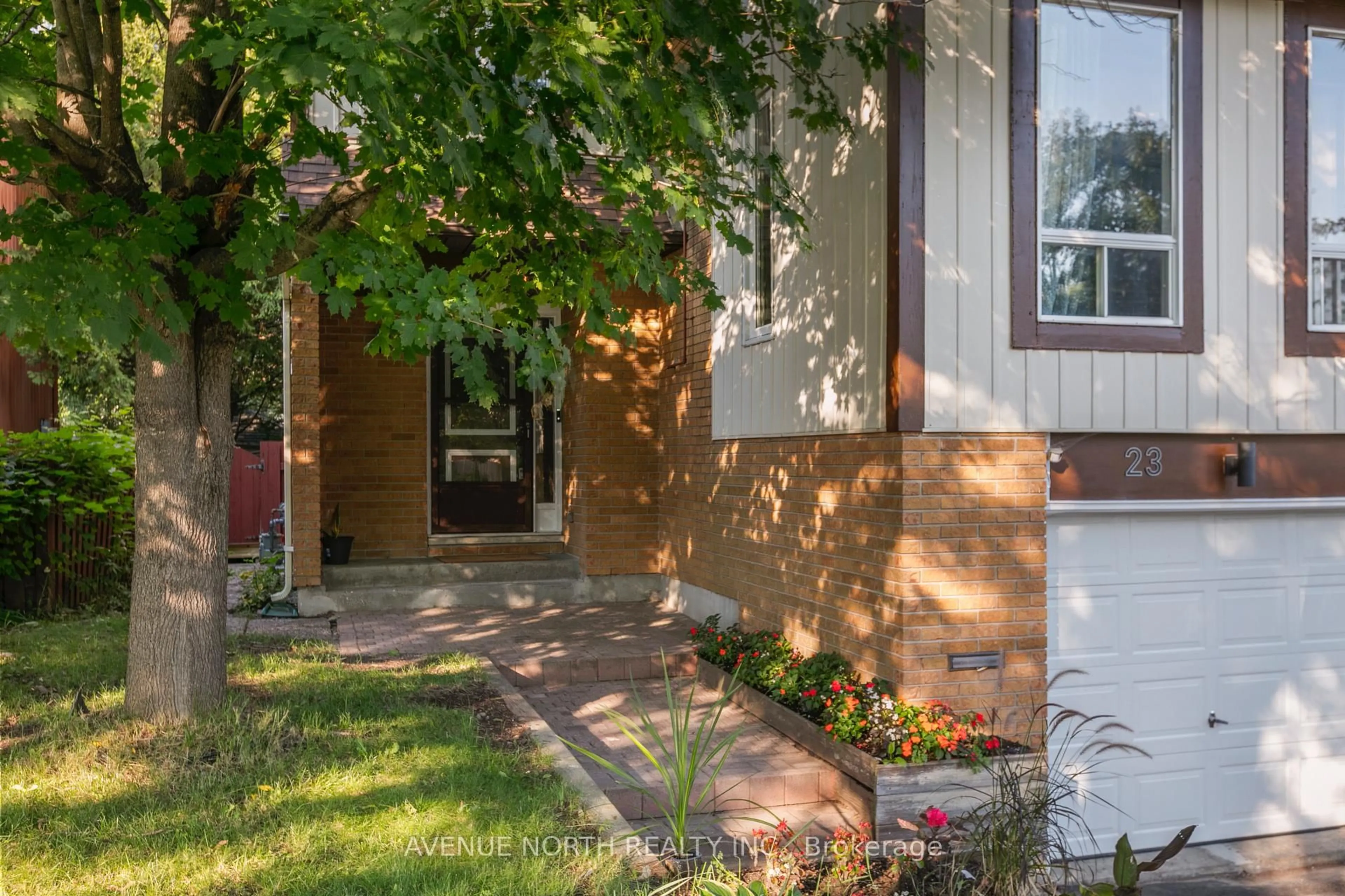 Unknown for 23 Bluegrass Dr, Ottawa Ontario K2M 1G2