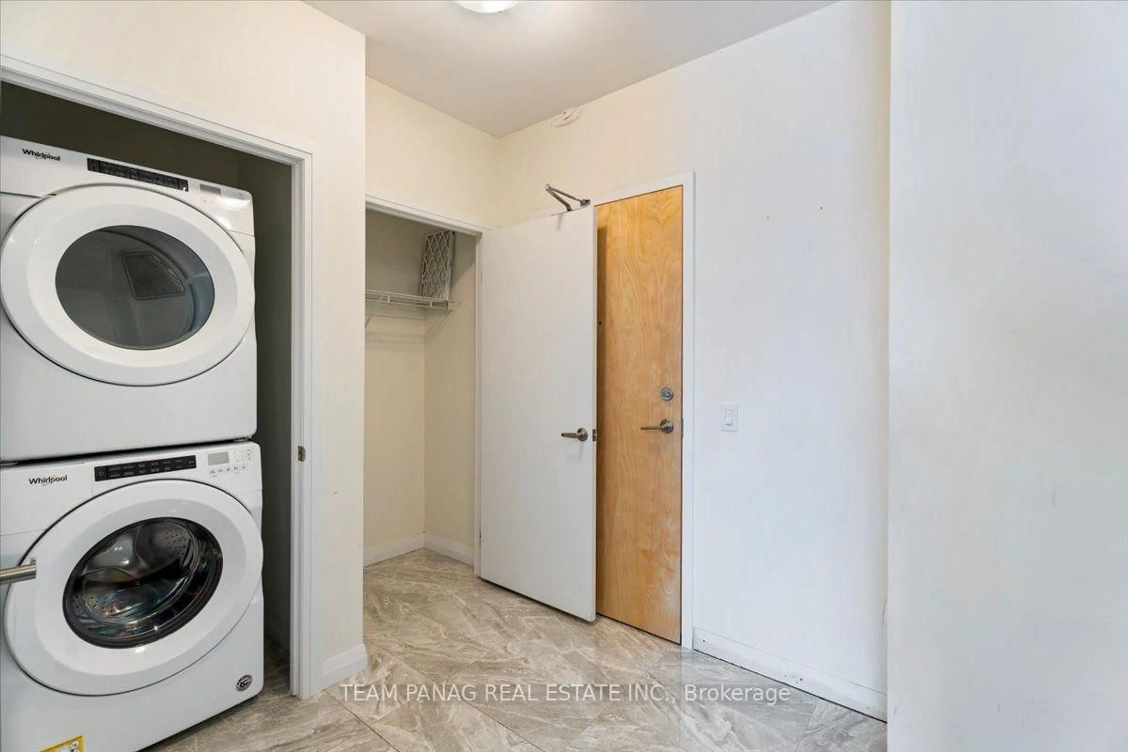 Laundry room for 104 Garment St #801, Kitchener Ontario N2G 0C8