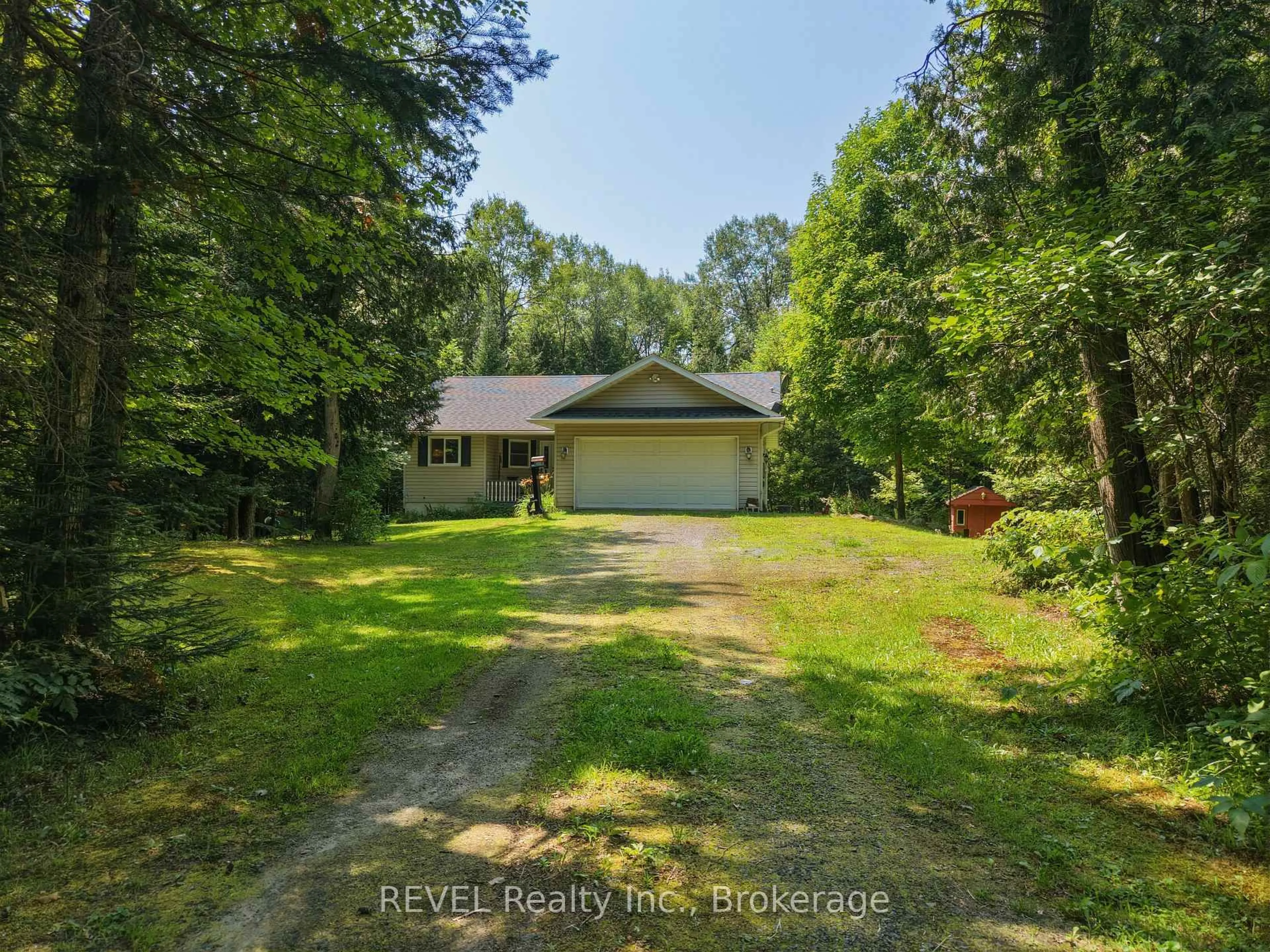 A pic from outside/outdoor area/front of a property/back of a property/a pic from drone, unknown for 52 Orr Rd, Huntsville Ontario P0B 1M0