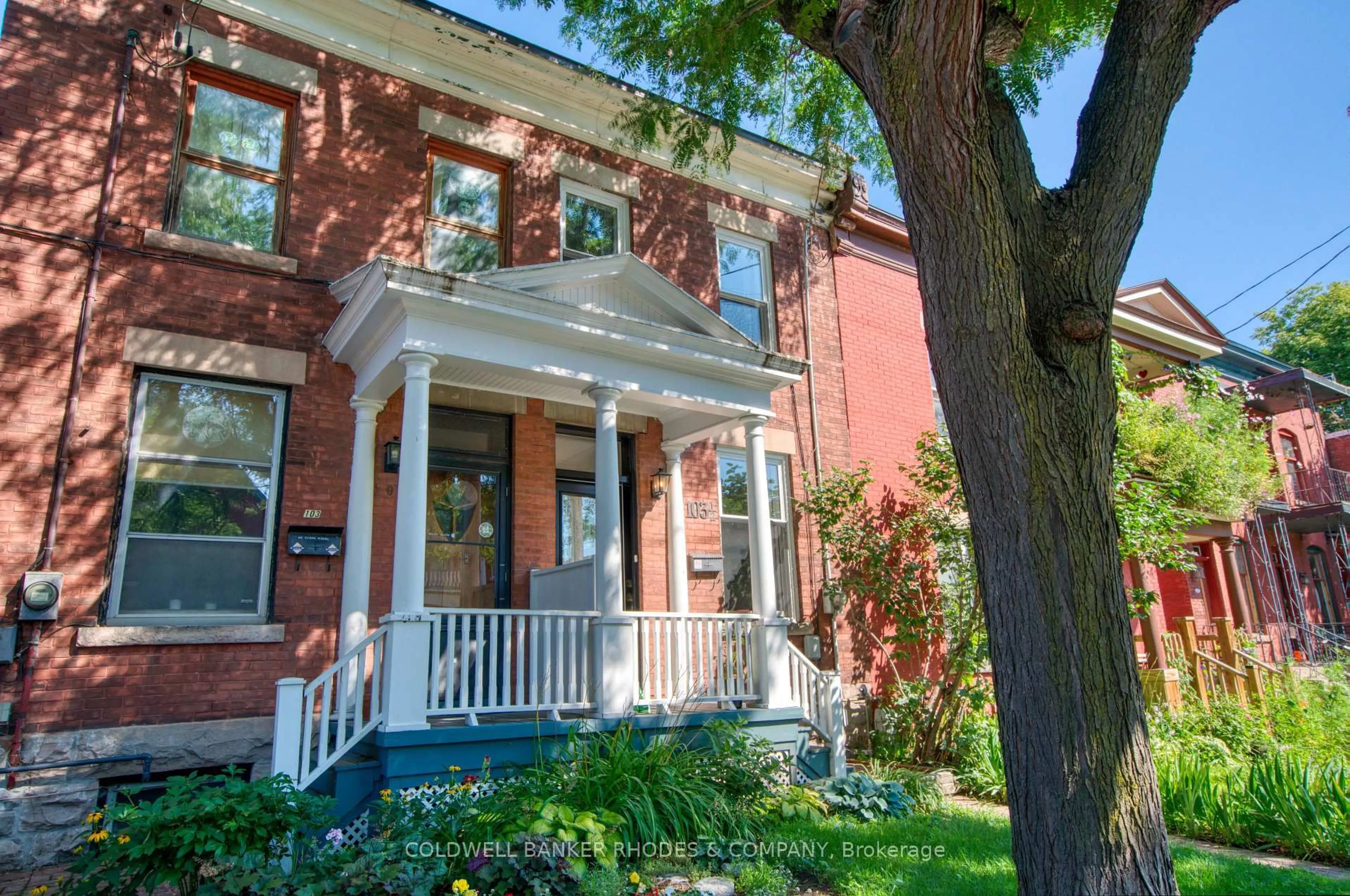 Home with brick exterior material, street for 103 1/2 Guigues Ave, Ottawa Ontario K1N 5H8