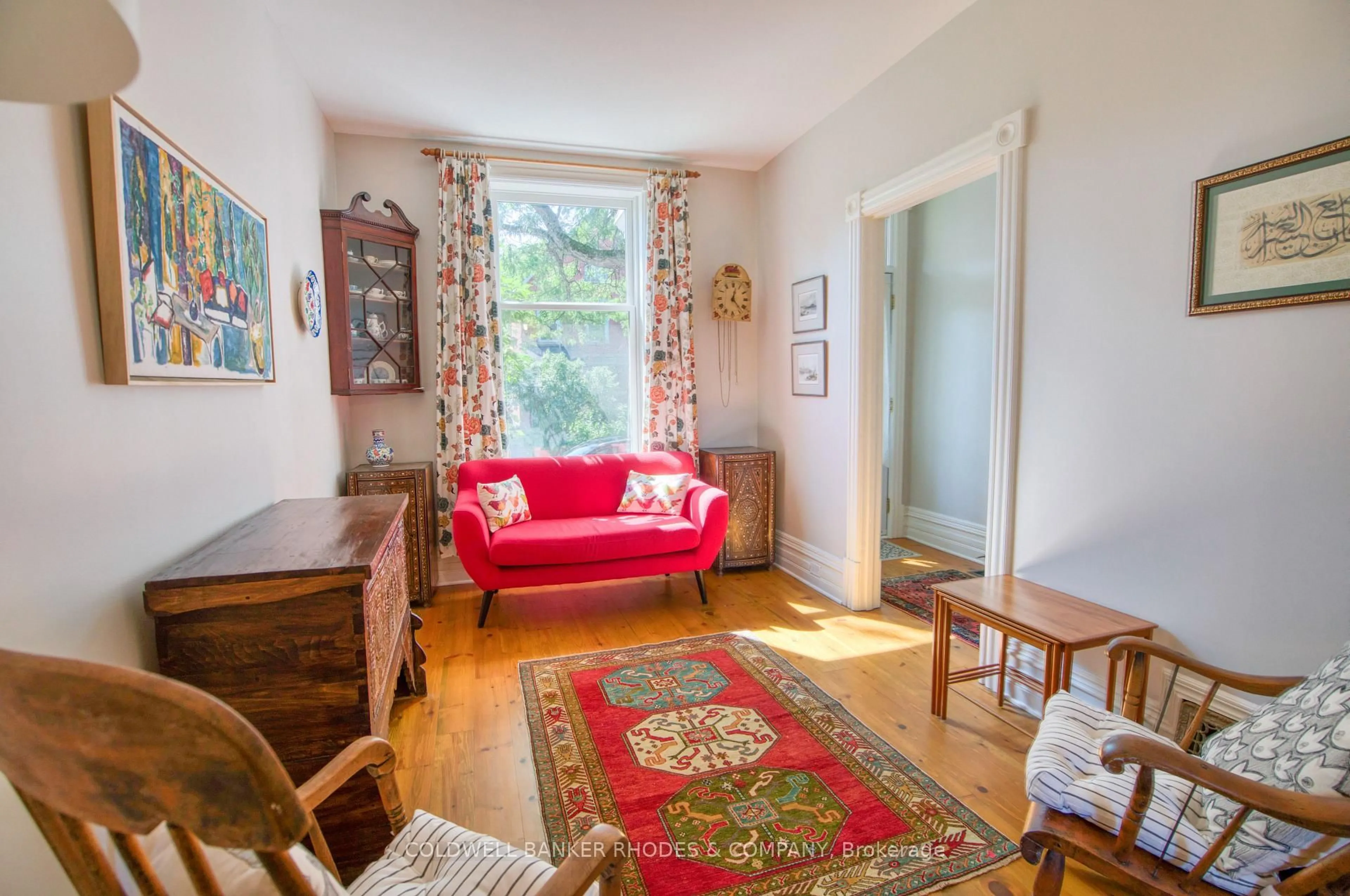 Living room with furniture, unknown for 103 1/2 Guigues Ave, Ottawa Ontario K1N 5H8