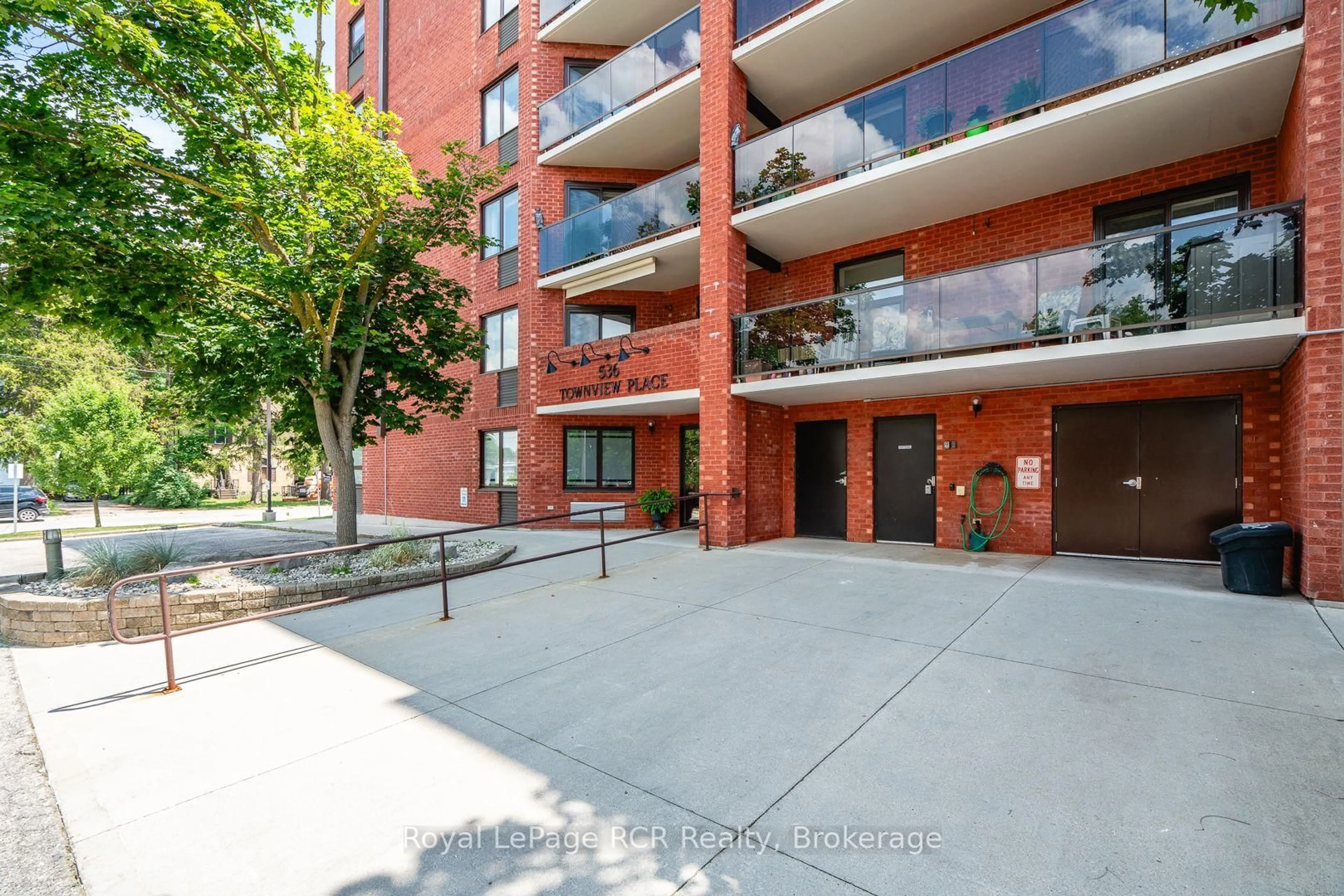 Patio, street for 536 11th Ave #606, Hanover Ontario N4N 2S4