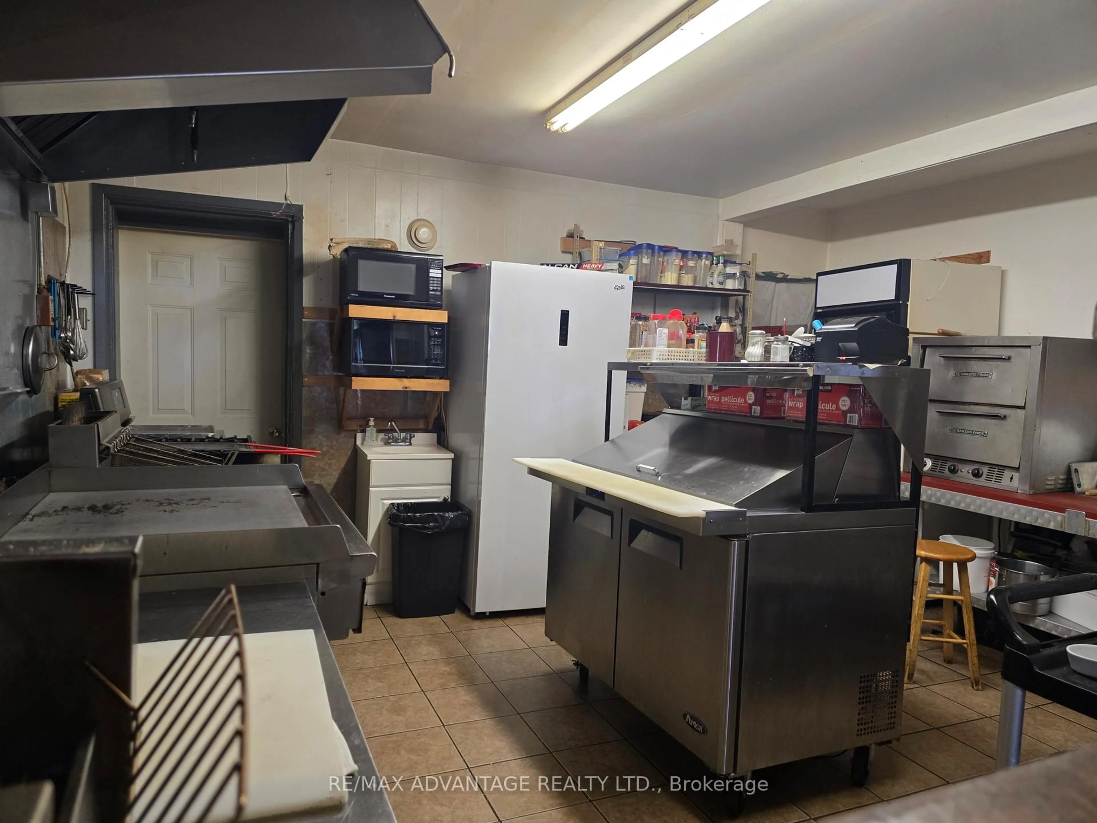 Standard kitchen, unknown for 222 Furnival Rd, West Elgin Ontario N0L 2C0