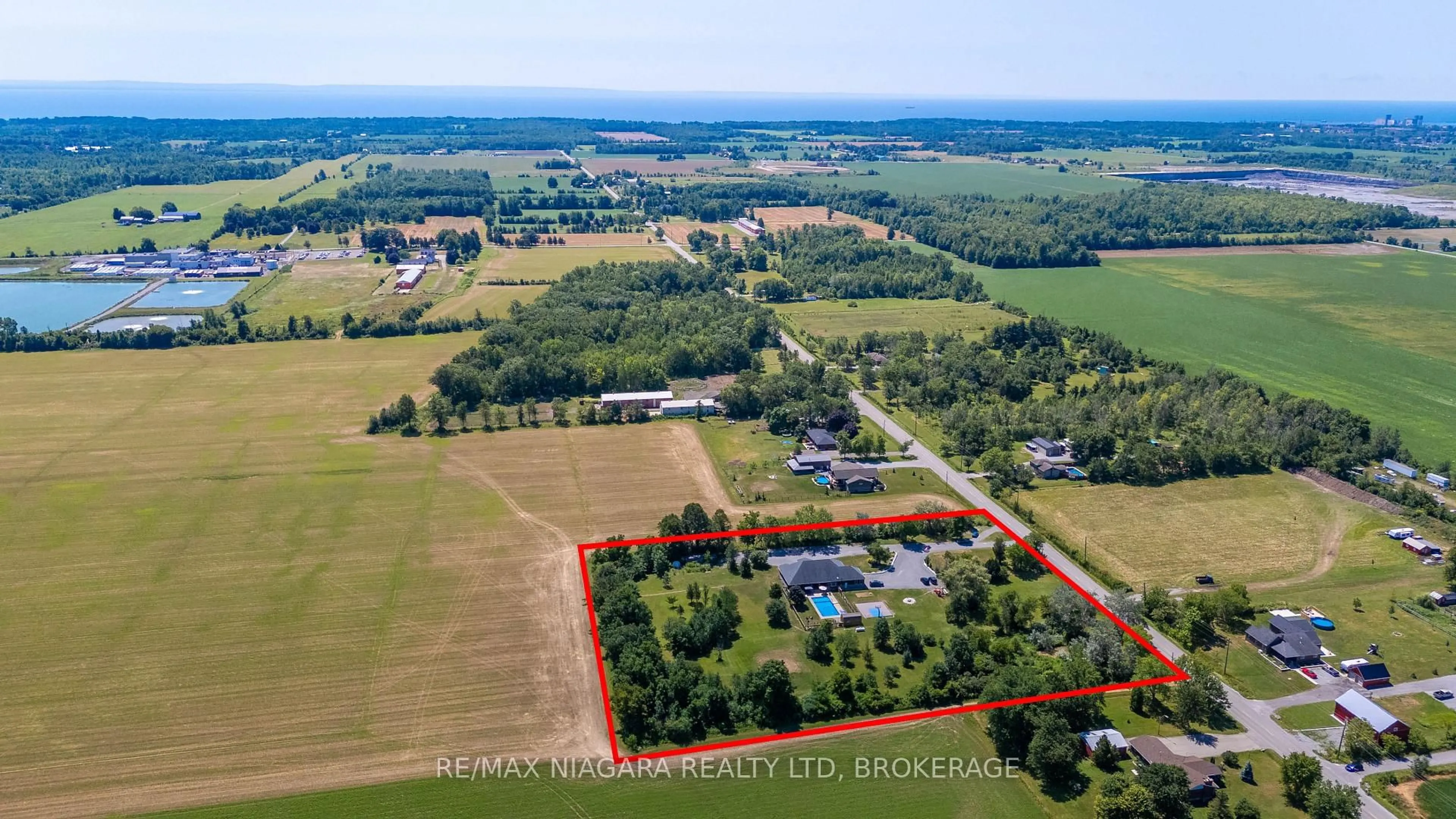 A pic from outside/outdoor area/front of a property/back of a property/a pic from drone, water/lake/river/ocean view for 2439 Miller Rd, Port Colborne Ontario L3K 5V5
