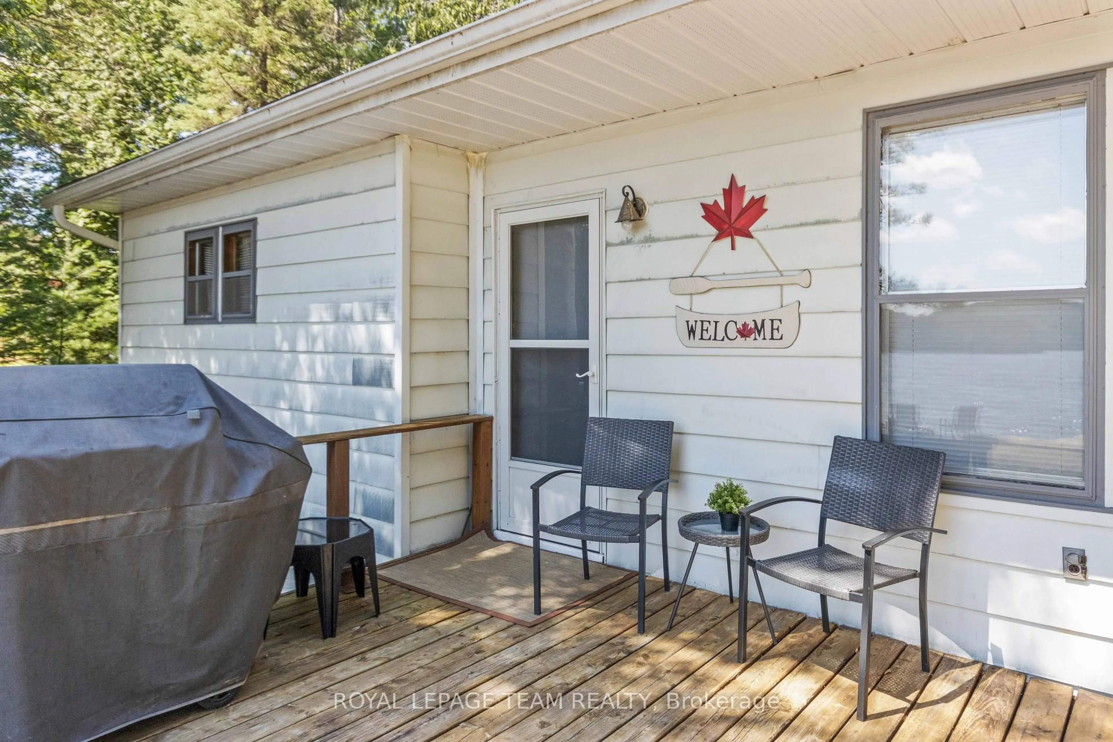 Patio, street for 302 Long Lake Rd, Barry's Bay Ontario K0J 1B0