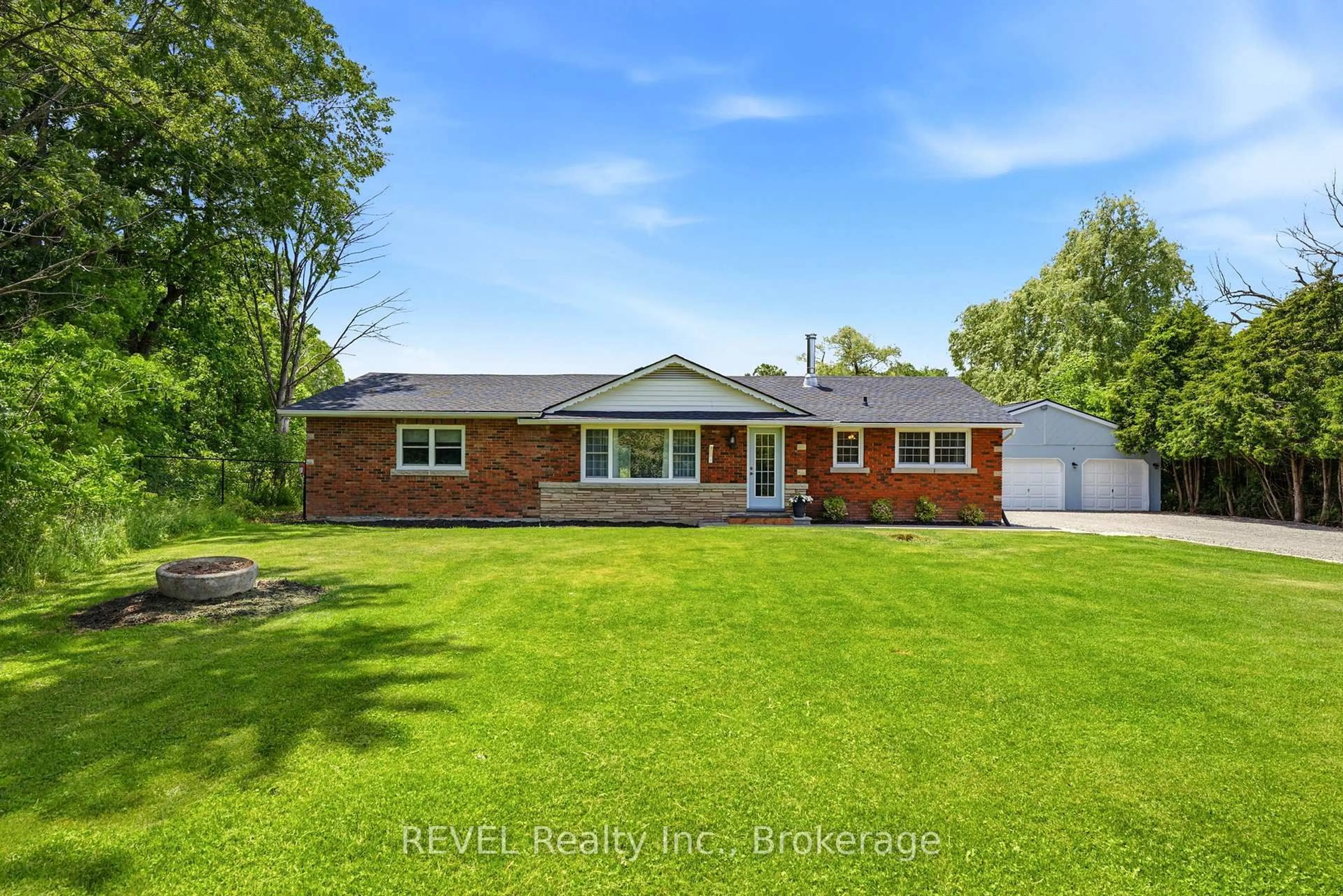 A pic from outside/outdoor area/front of a property/back of a property/a pic from drone, unknown for 8238 Concession 5 Rd, West Lincoln Ontario L0R 1E0