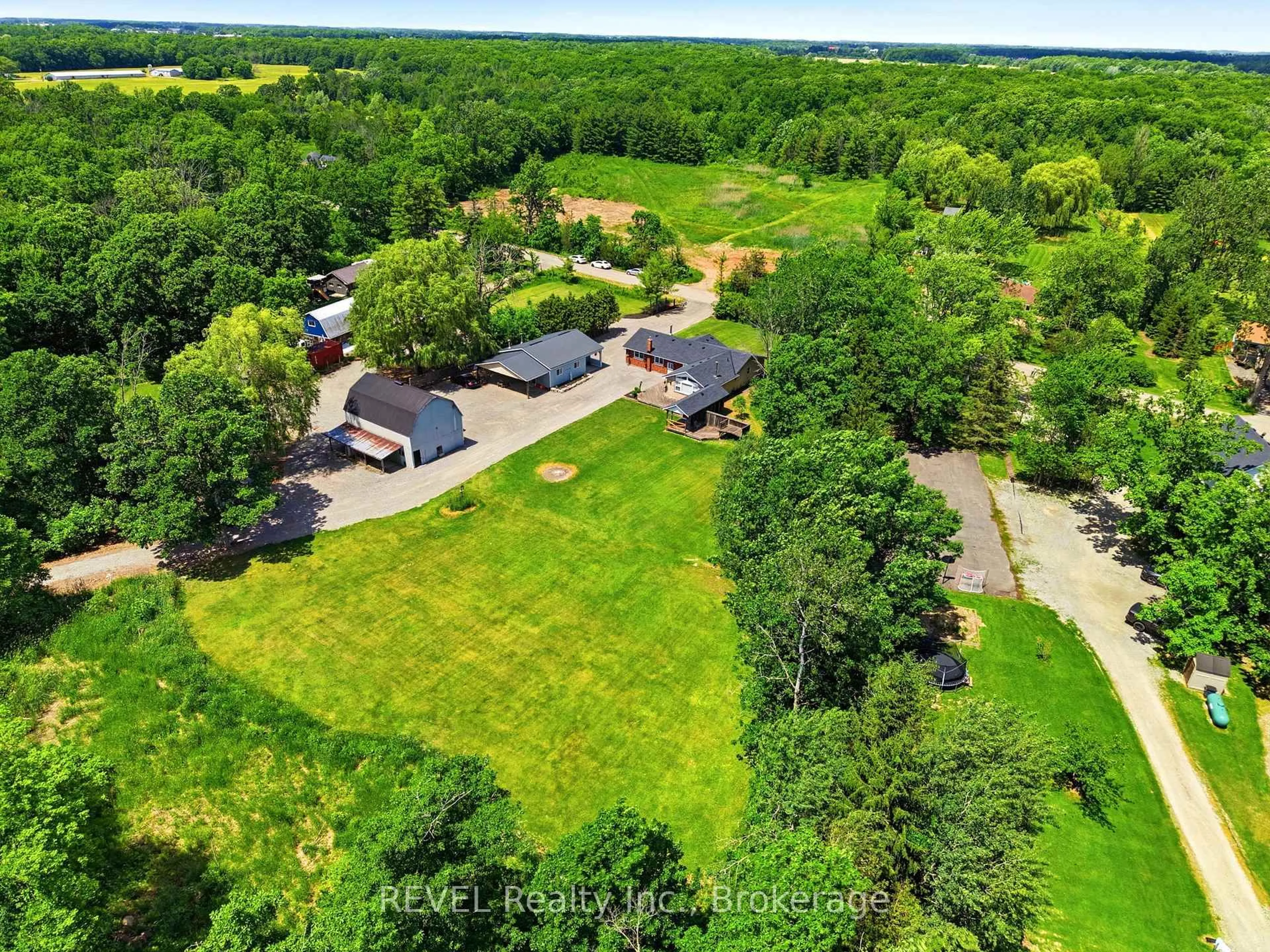 A pic from outside/outdoor area/front of a property/back of a property/a pic from drone, unknown for 8238 Concession 5 Rd, West Lincoln Ontario L0R 1E0