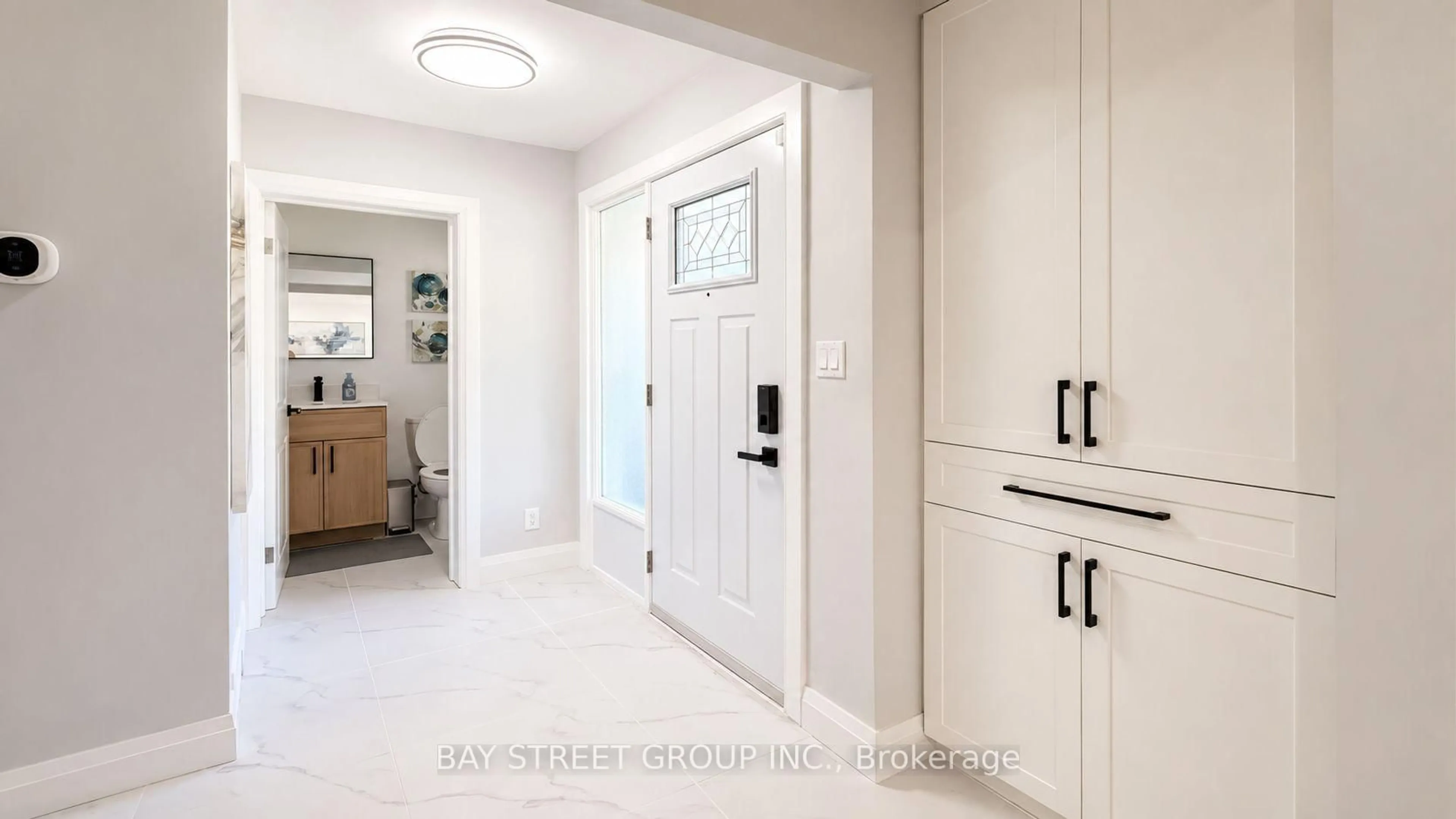 Indoor entryway for 3 Parkside Dr, Tillsonburg Ontario N4G 4A1
