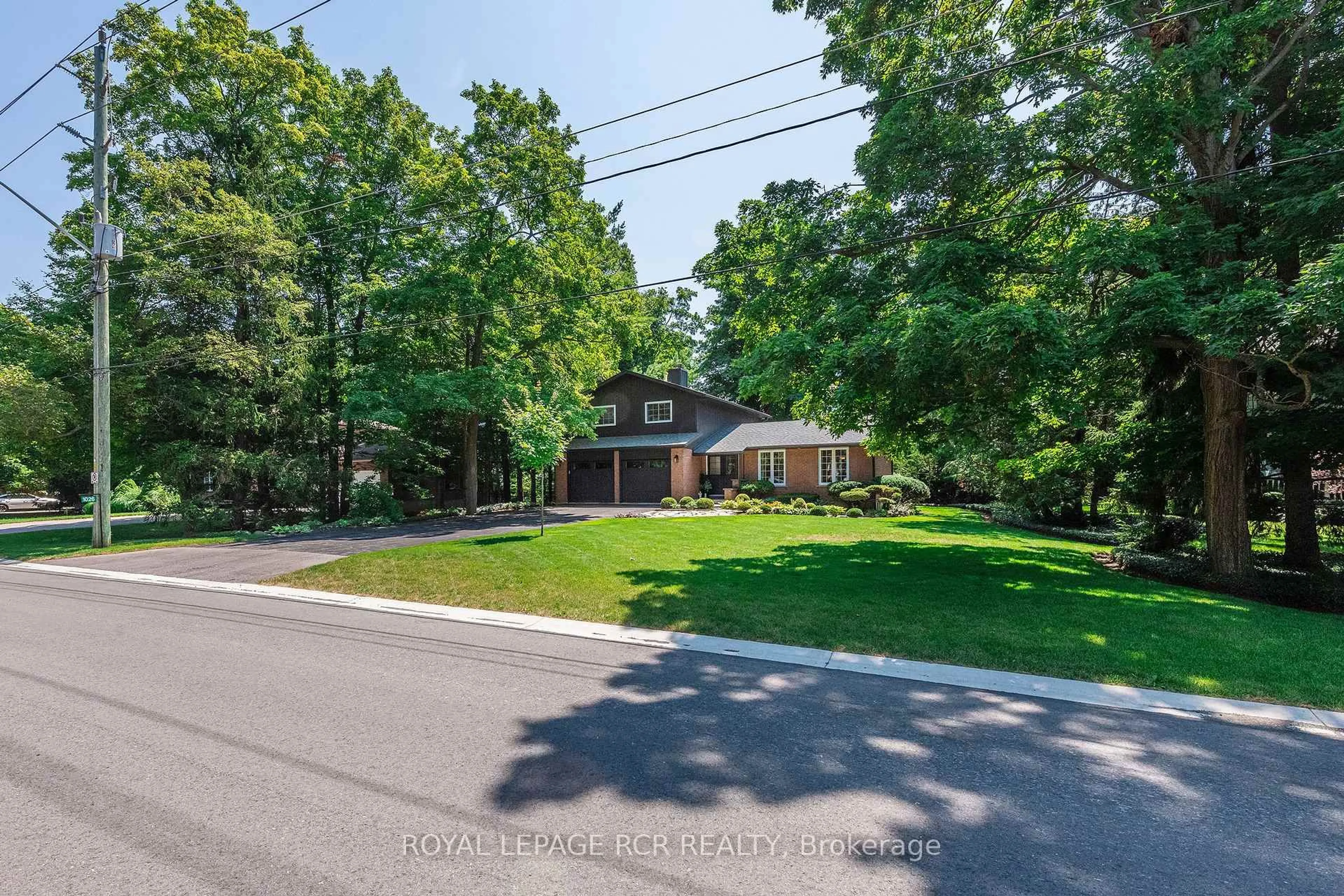 A pic from outside/outdoor area/front of a property/back of a property/a pic from drone, street for 1026 Queens Bush Rd, Wellesley Ontario N0B 2T0