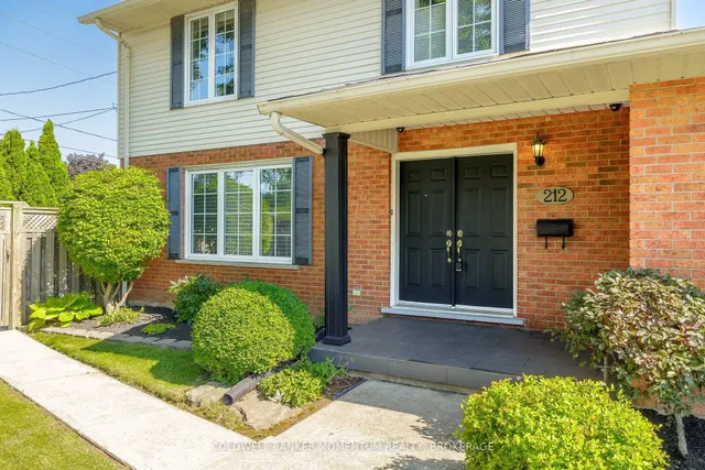 212 Livingston Ave, Grimsby 5