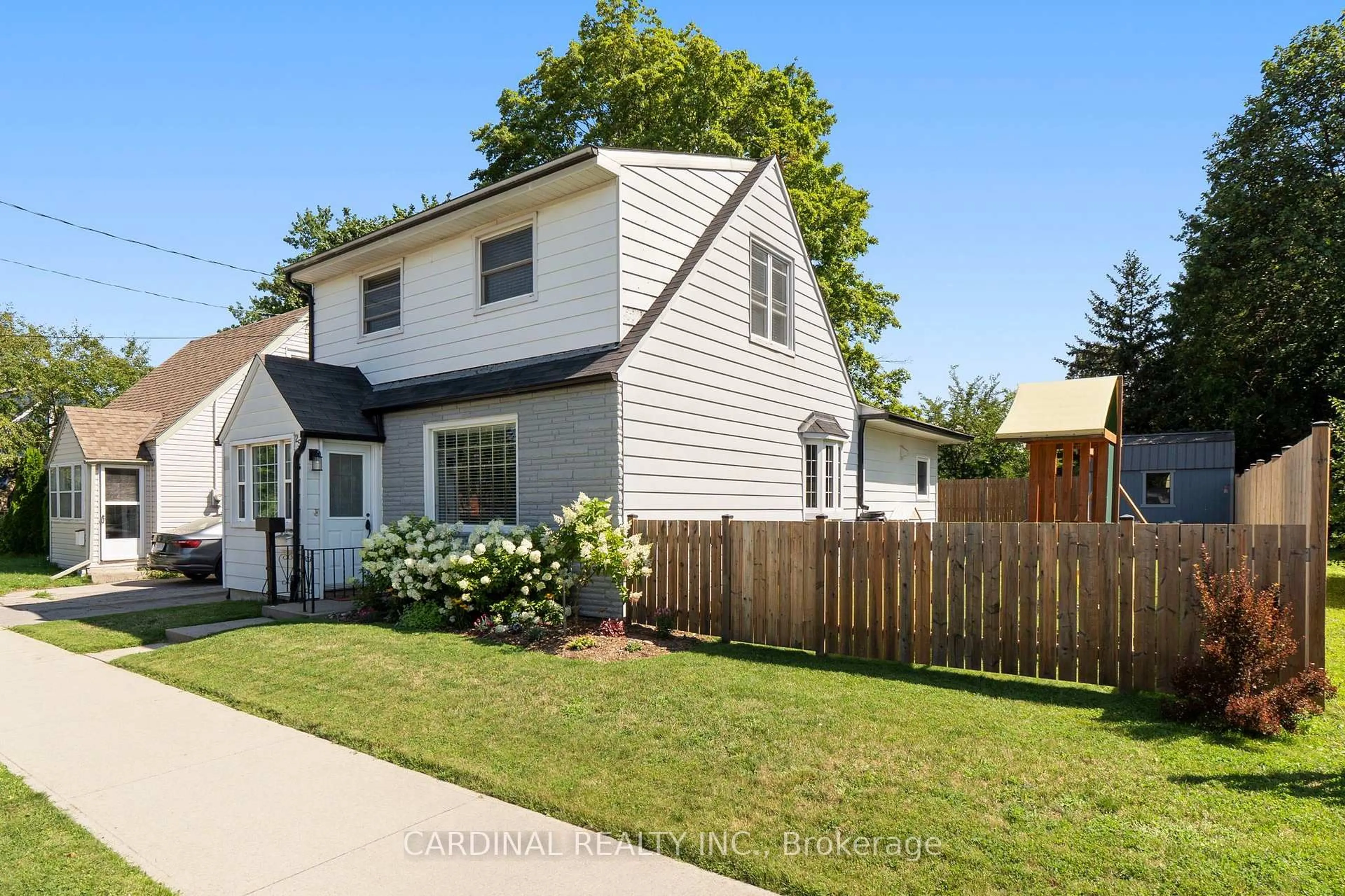 Home with vinyl exterior material, street for 25 Trefusis St, Port Hope Ontario L1A 3P1