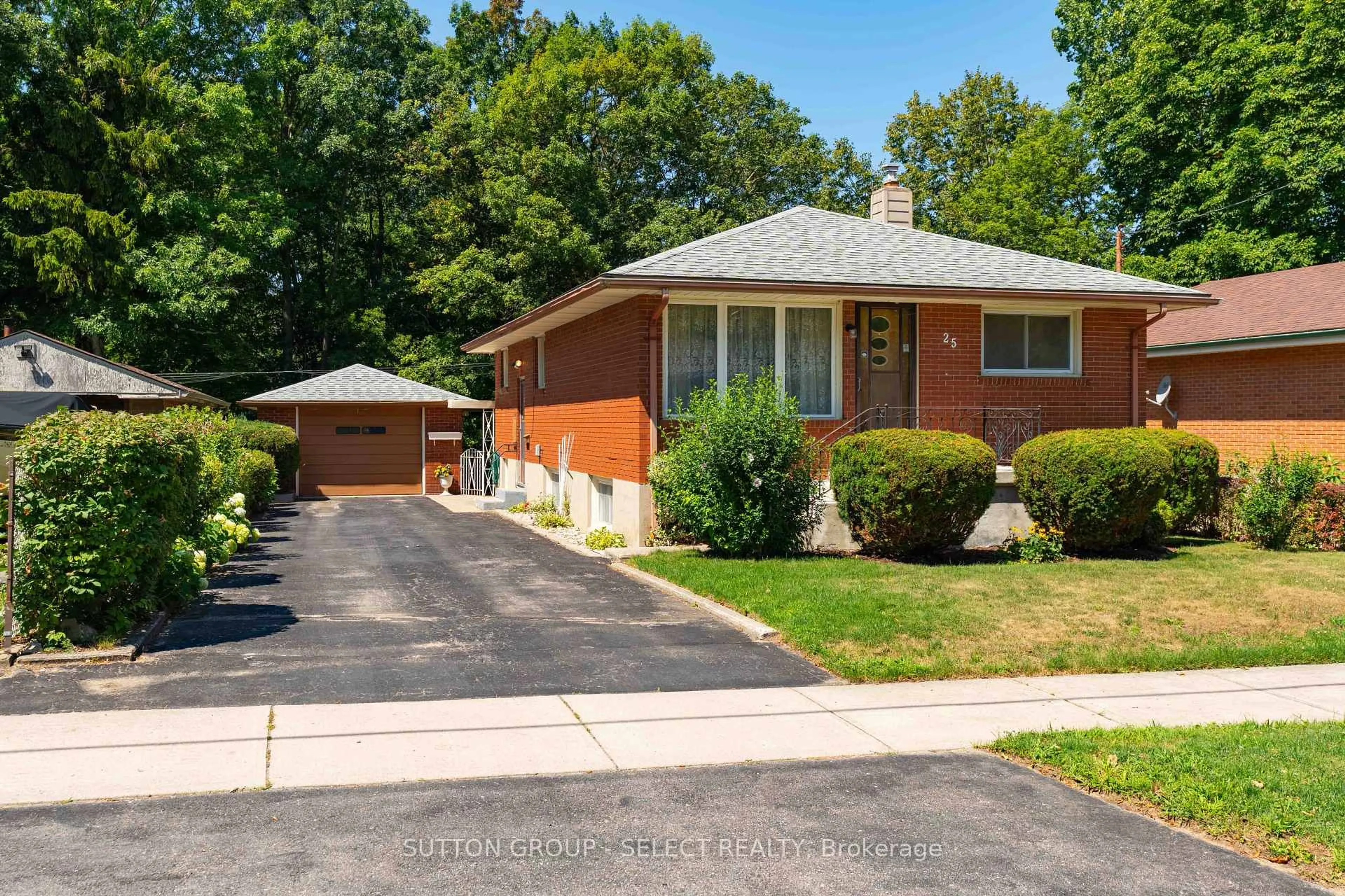 Home with brick exterior material, street for 25 Gladstone Ave, London South Ontario N5Z 3R2
