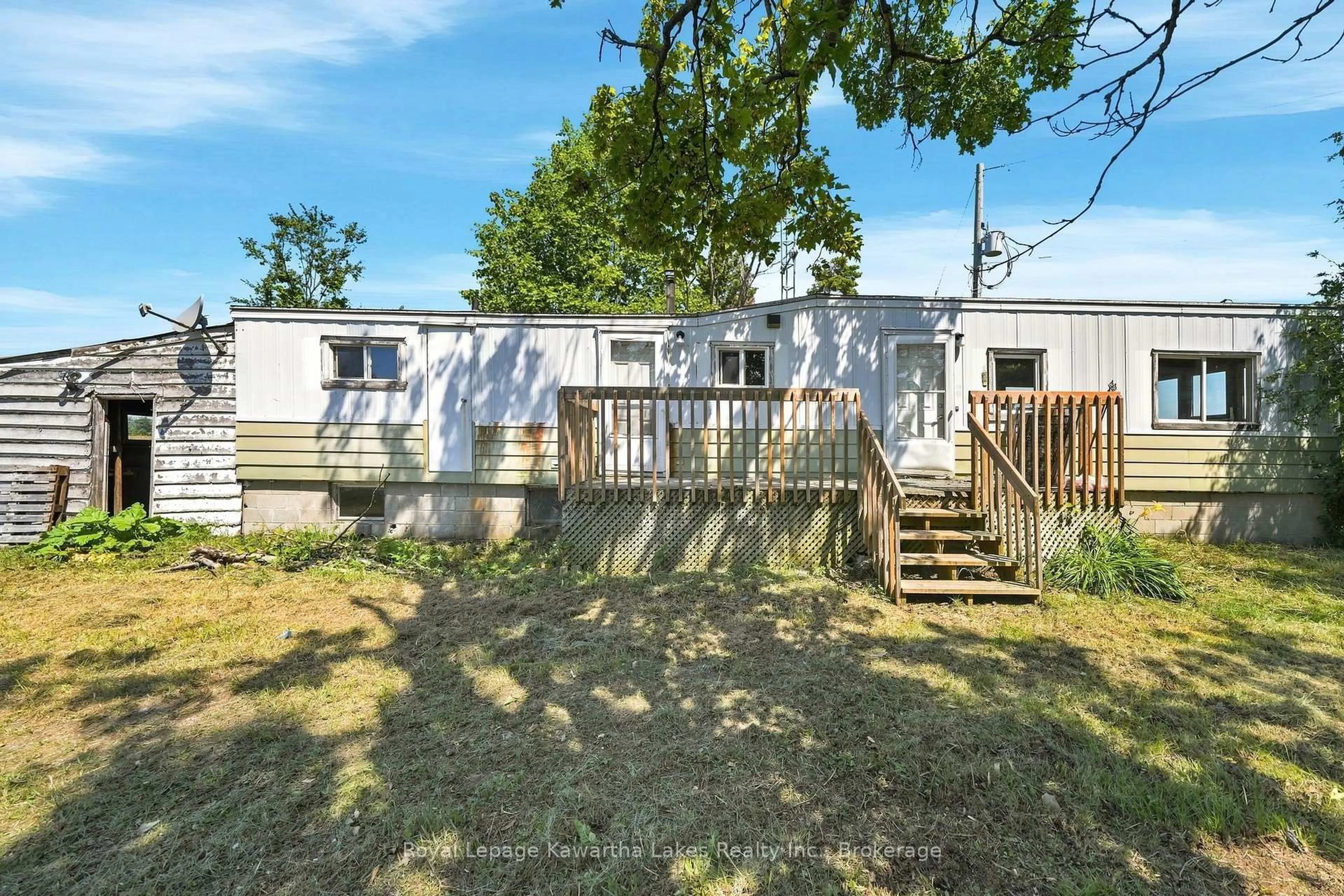 A pic from outside/outdoor area/front of a property/back of a property/a pic from drone, street for 289 Somerville 3rd Crt, Kawartha Lakes Ontario K0M 1N0