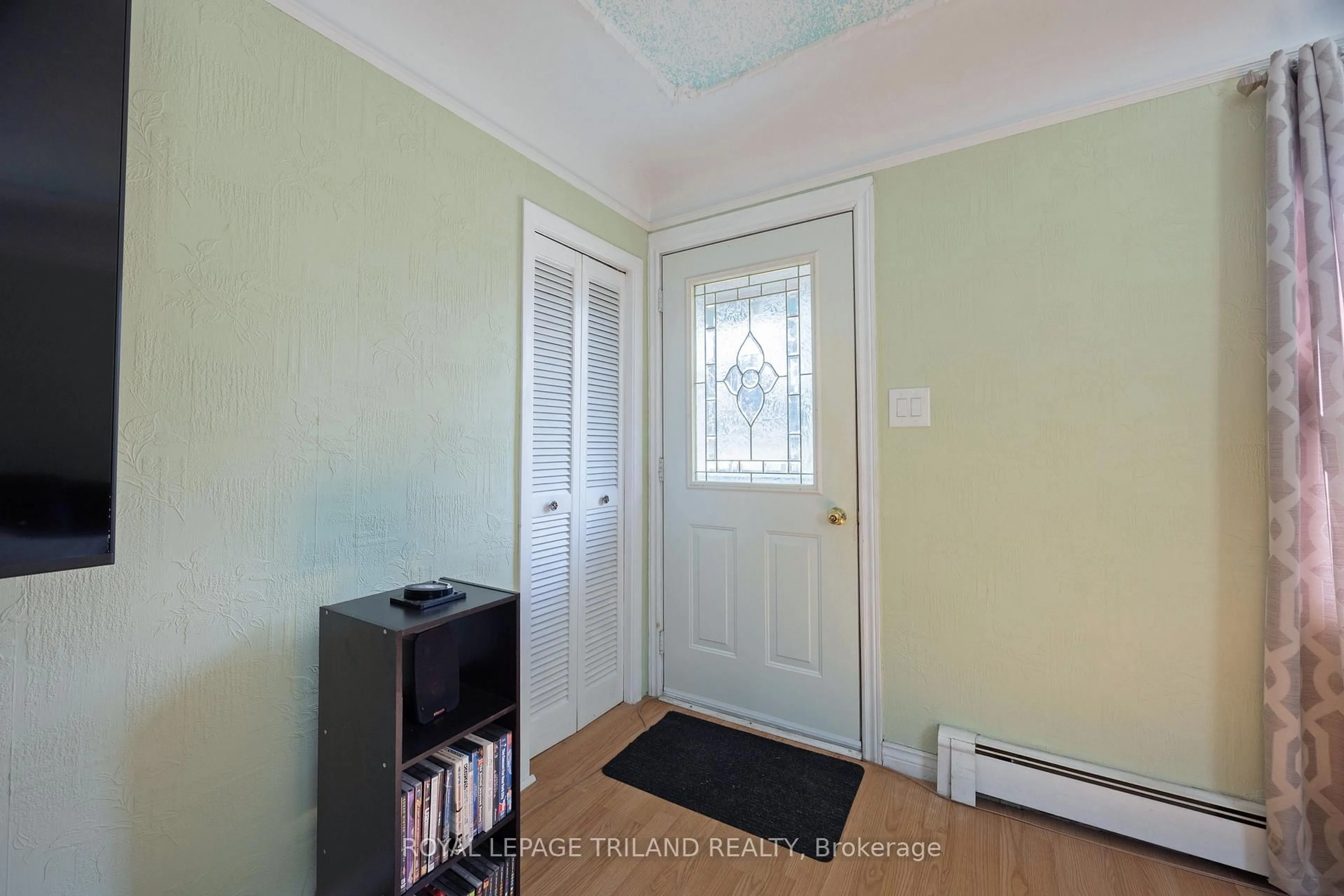 Unknown for 89 Egerton St, London East Ontario N5Z 2G1