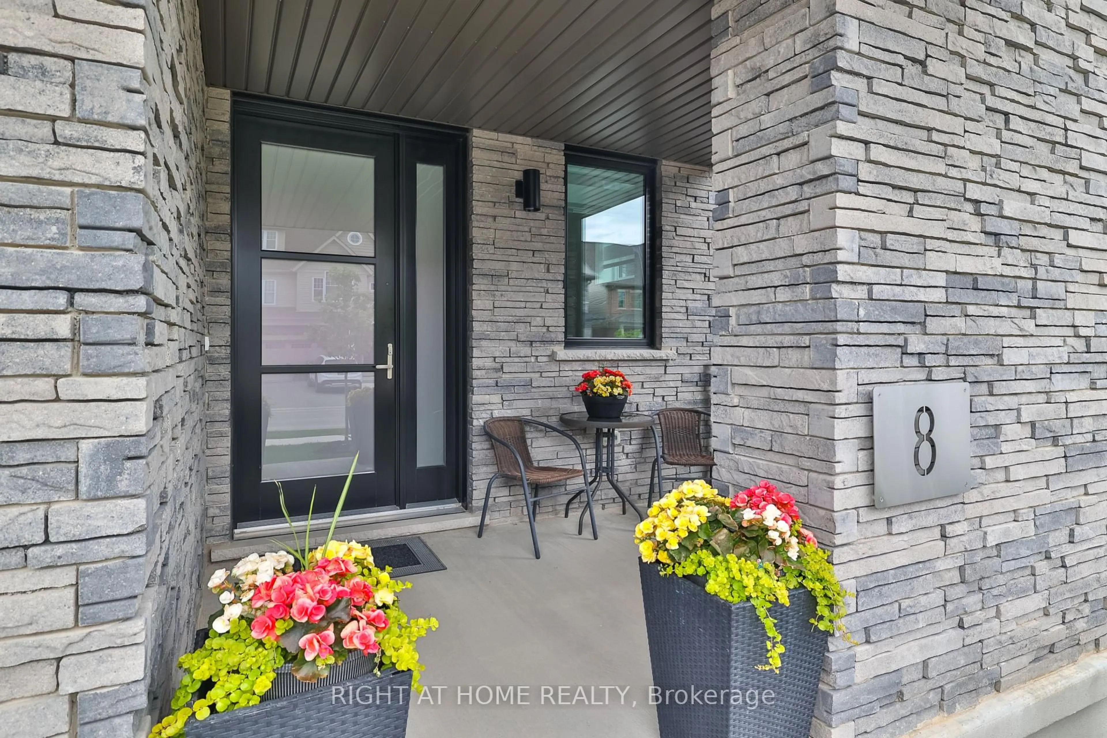 Unknown for 8 Ryder Ave, Guelph Ontario N1G 0H3