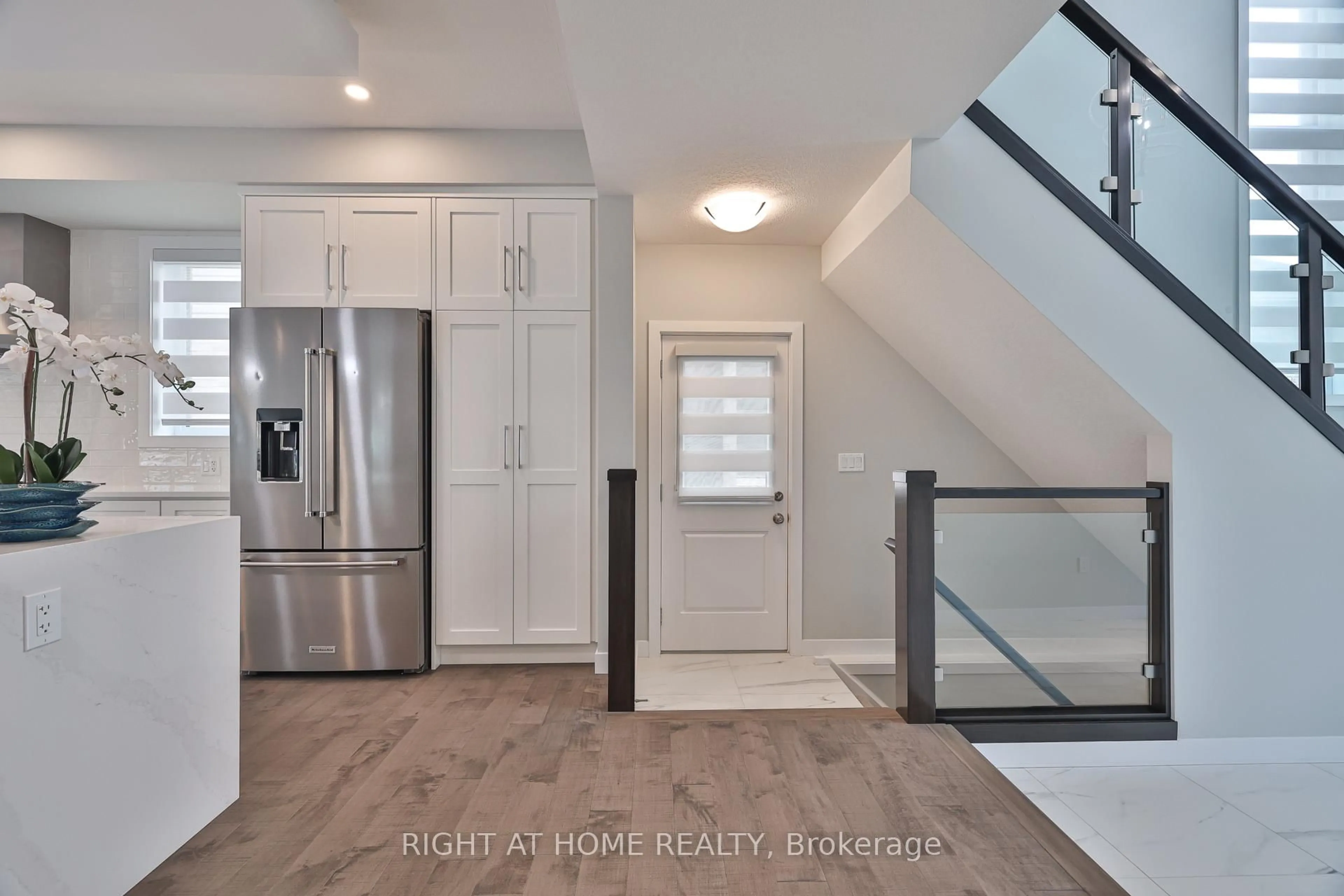 Indoor entryway for 8 Ryder Ave, Guelph Ontario N1G 0H3