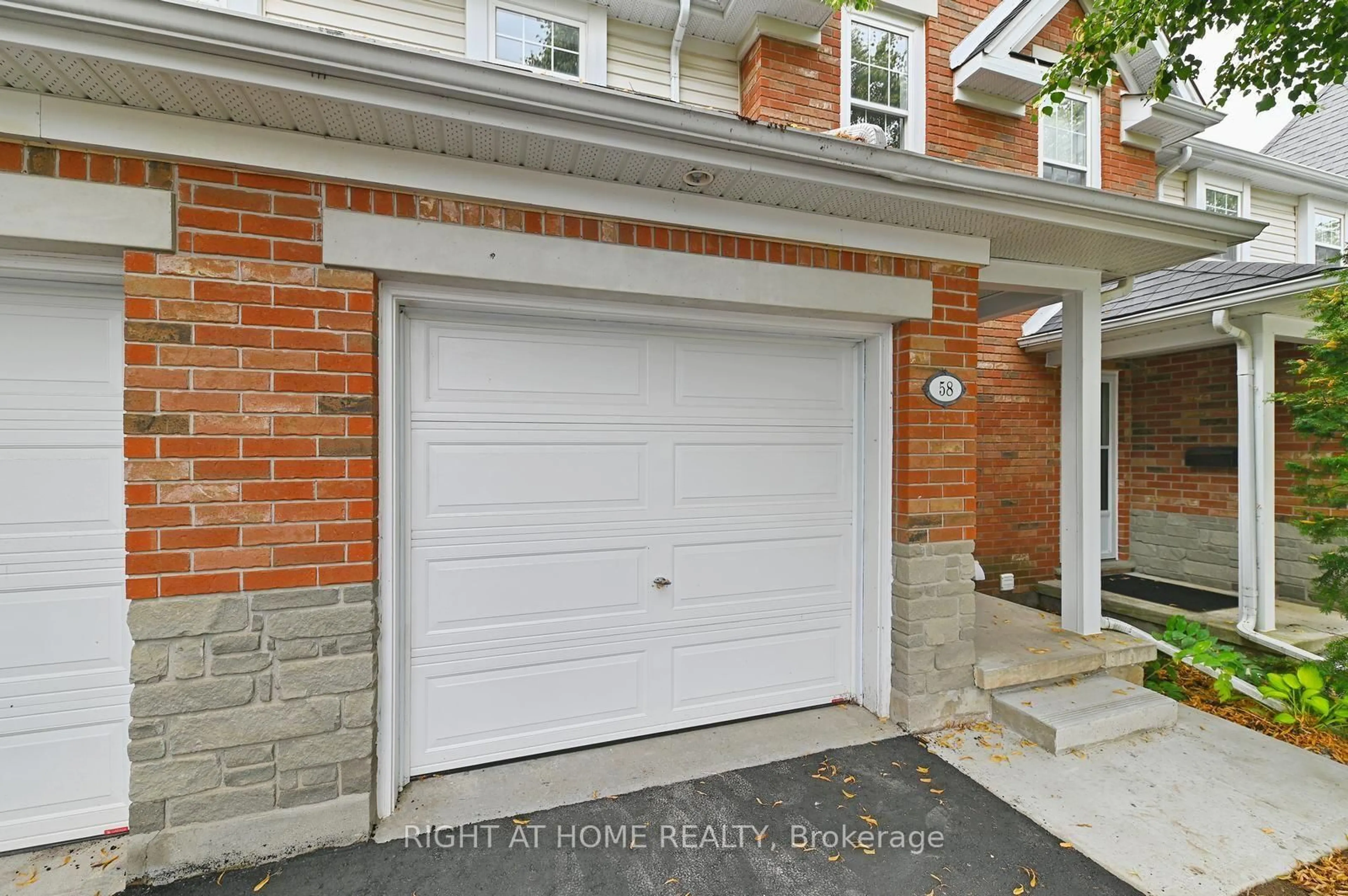 Unknown for 1055 Gordon St #58, Guelph Ontario N1G 4X9