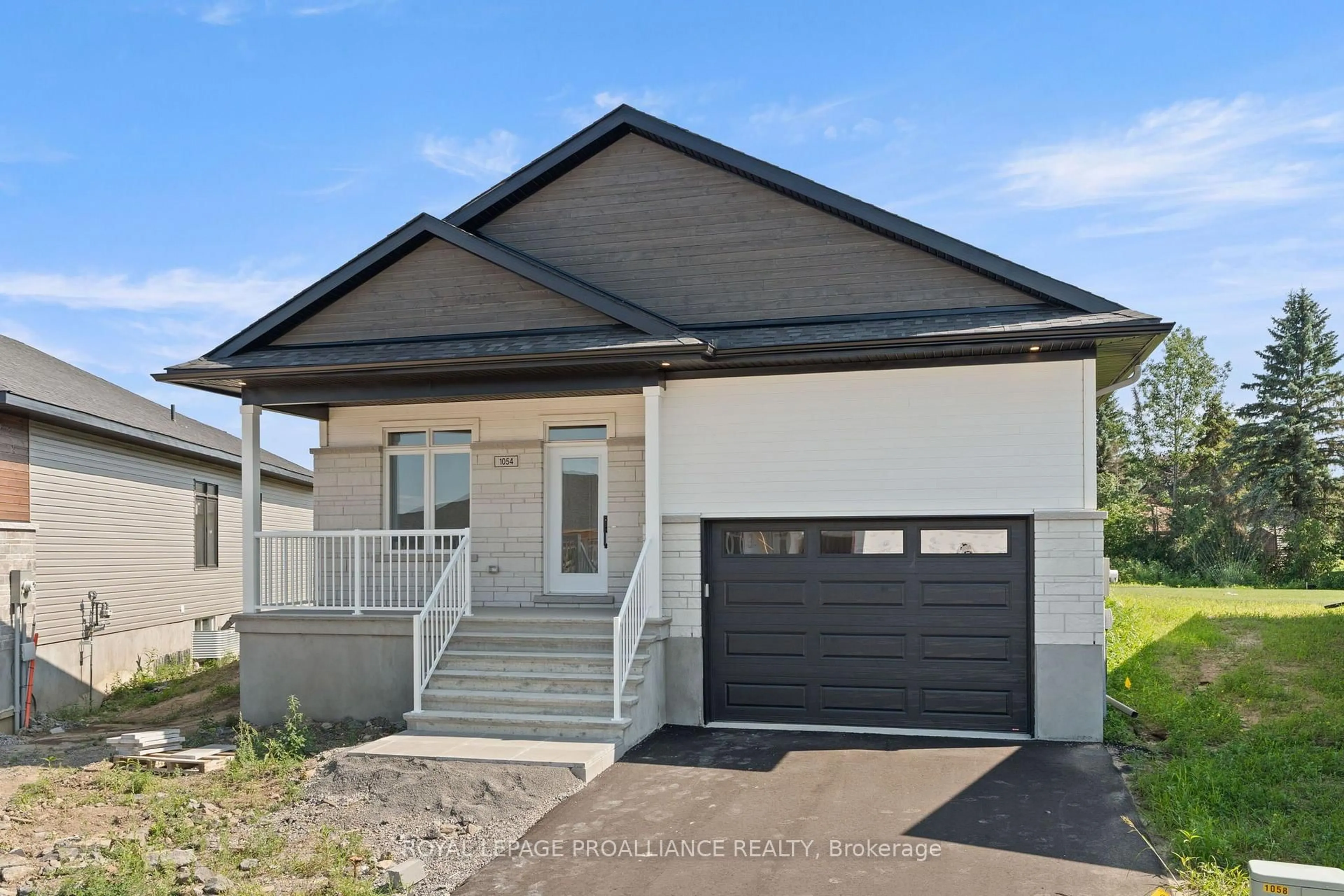 Home with vinyl exterior material, street for 1054 Turner Dr, Brockville Ontario K6V 0G8