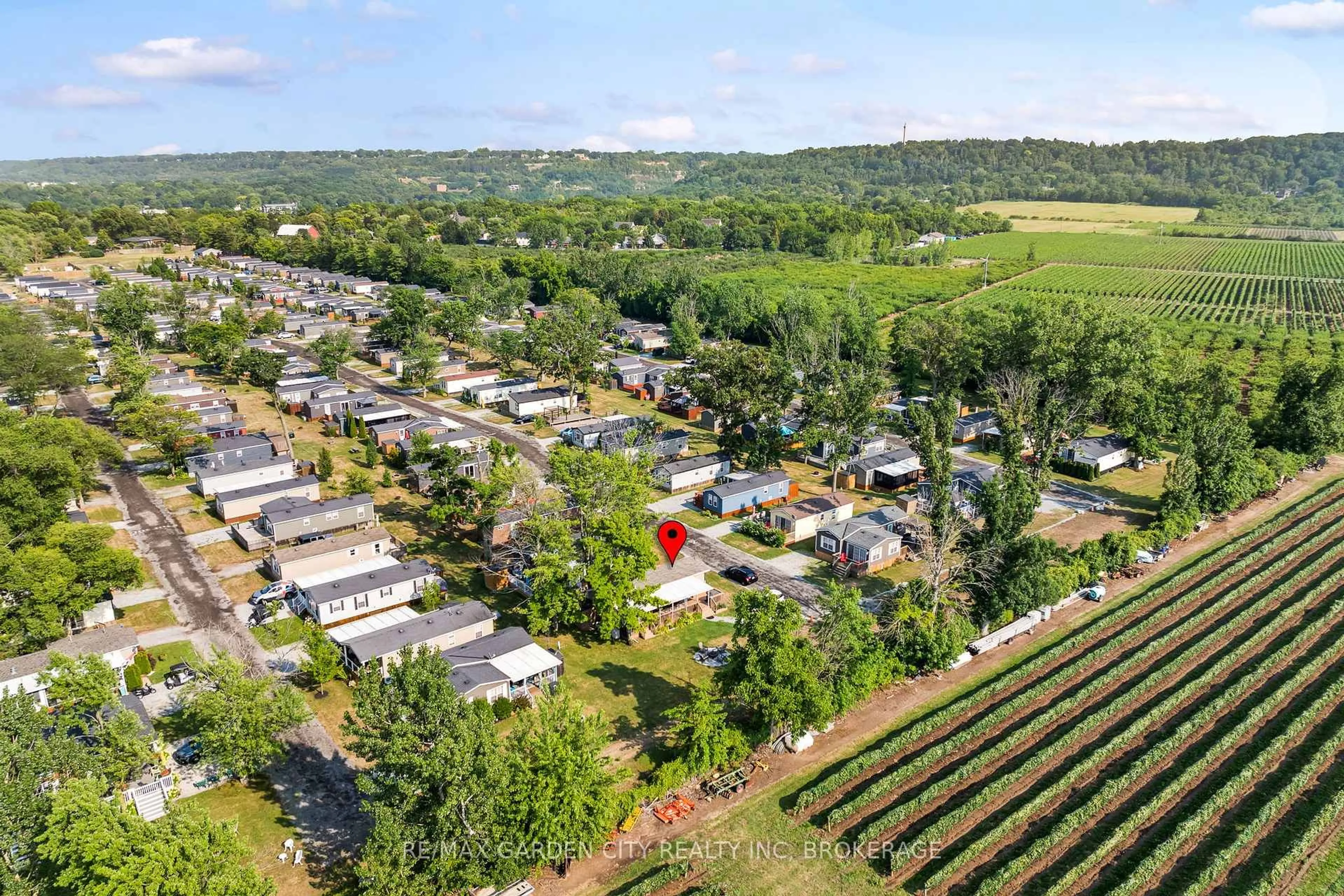A pic from outside/outdoor area/front of a property/back of a property/a pic from drone, mountain view for 1501 LINE 8 Rd #264, Niagara-on-the-Lake Ontario L0S 1J0