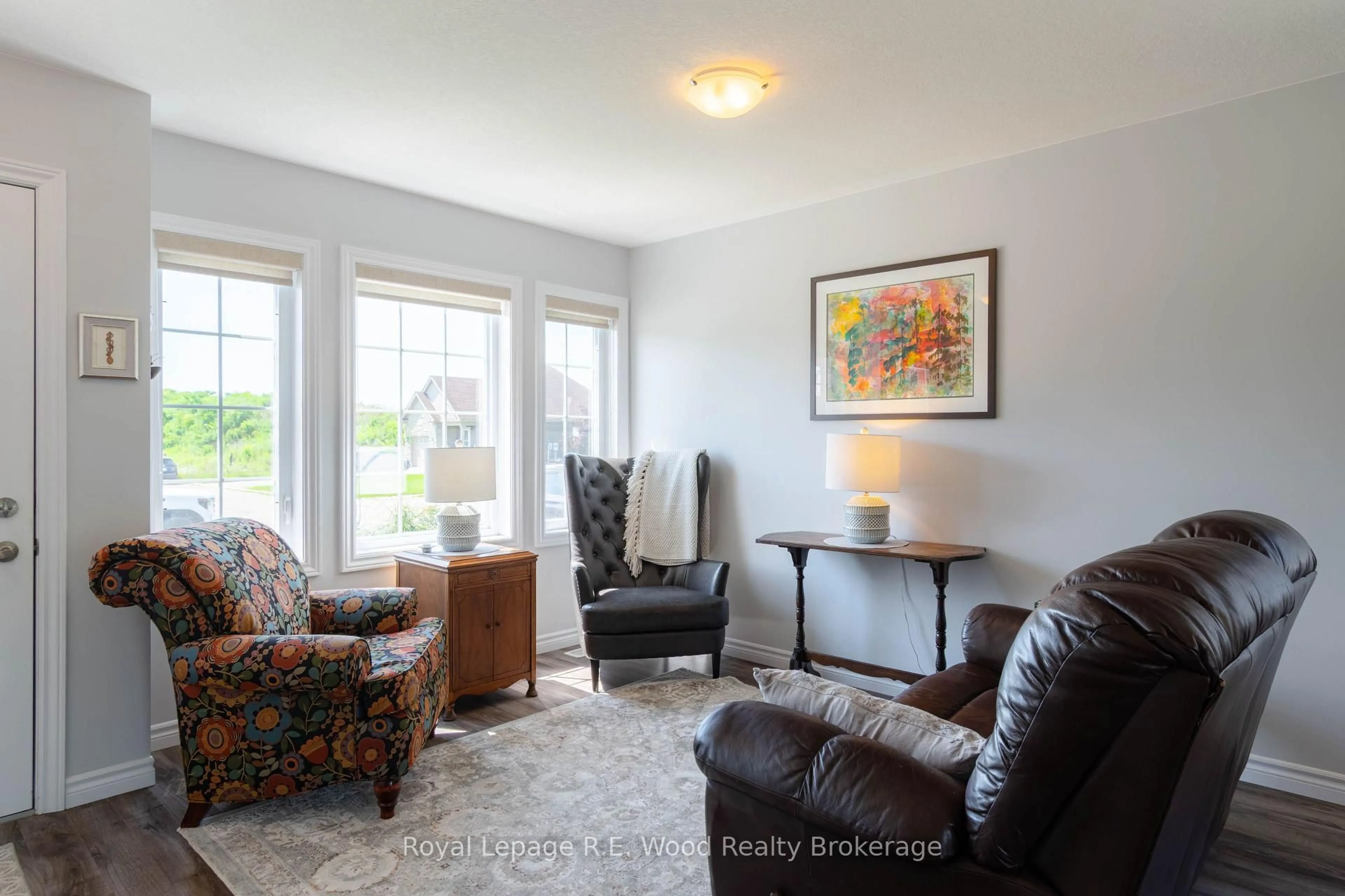 Living room with furniture, unknown for 87 Irving Dr, Norwich Ontario N0J 1P0