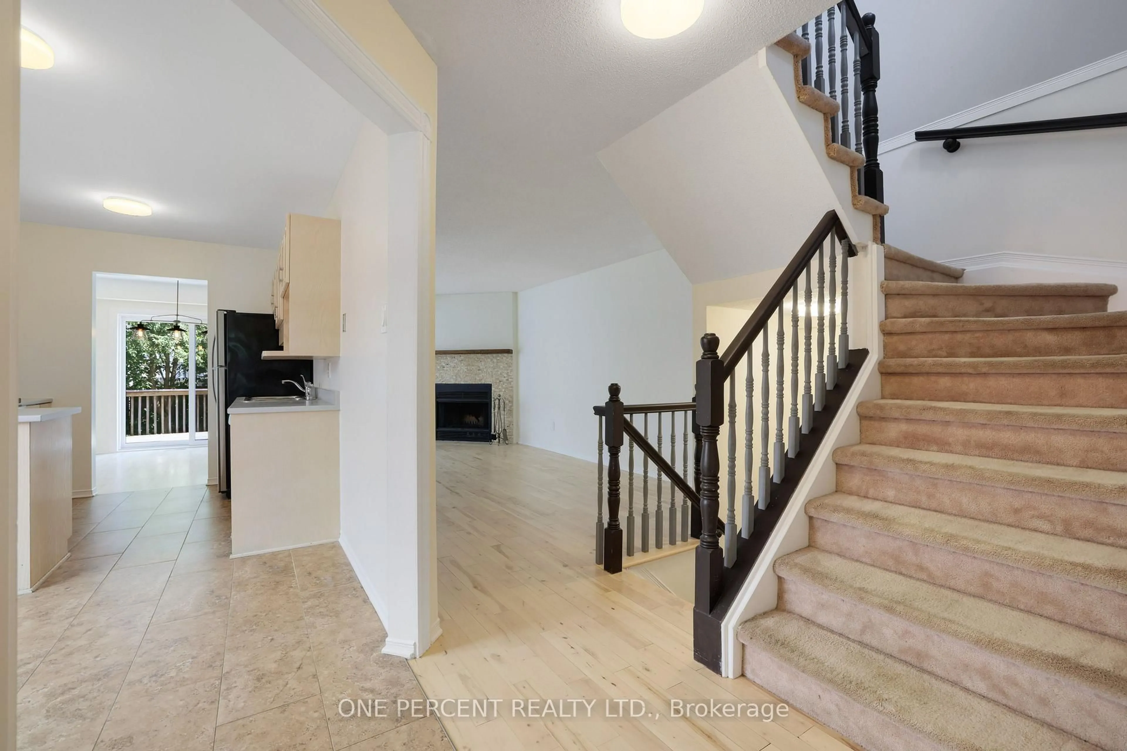 Unknown for 9 Harrington Crt, Ottawa Ontario K2K 2S7