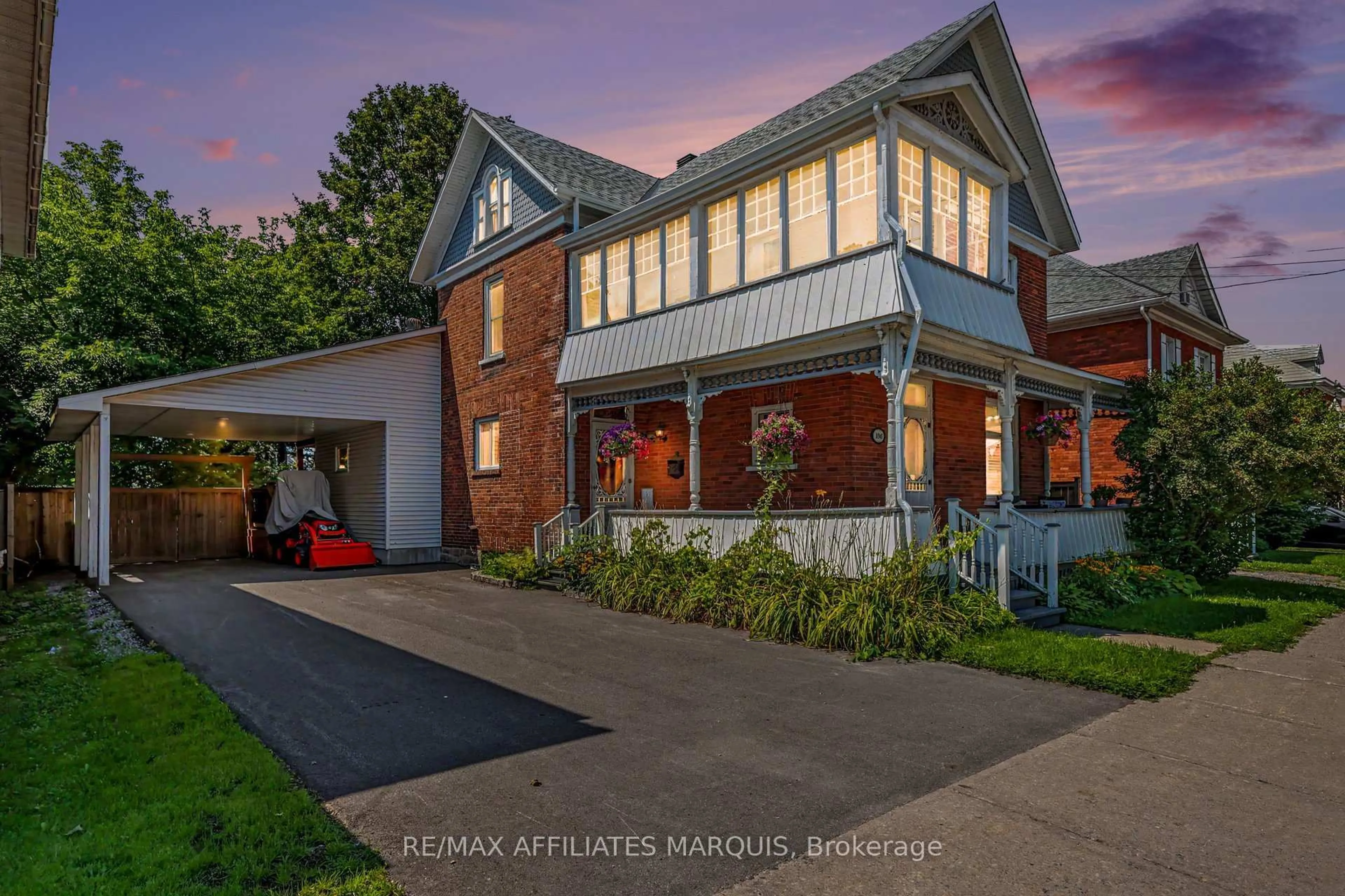 Home with brick exterior material, street for 100 Elmsley St, Smiths Falls Ontario K7A 2H2
