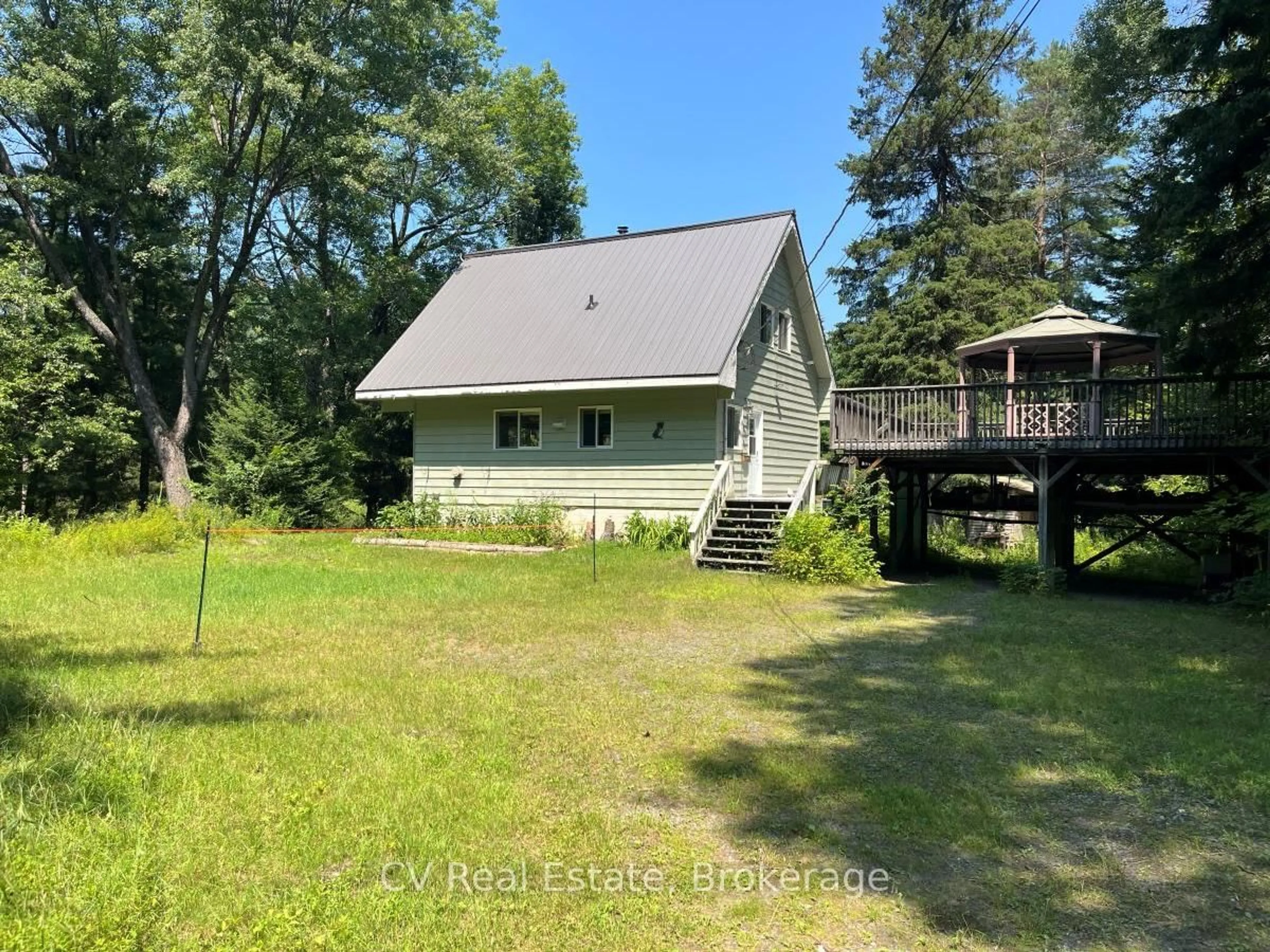 A pic from outside/outdoor area/front of a property/back of a property/a pic from drone, water/lake/river/ocean view for 341 OLD NORTH Rd, Huntsville Ontario P1H 2J4