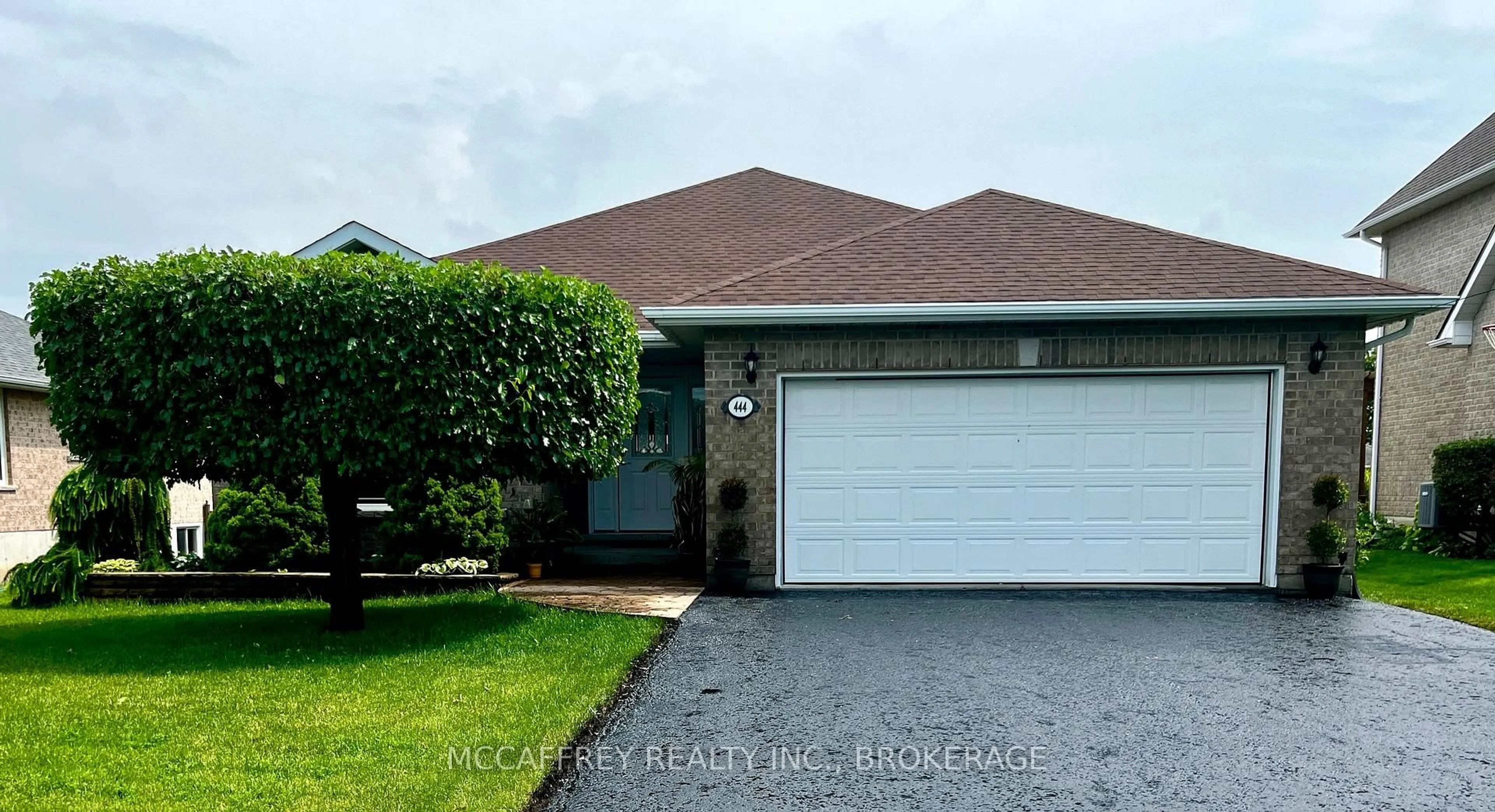 Home with vinyl exterior material, street for 444 BRIDGE St, Greater Napanee Ontario K7R 3L1