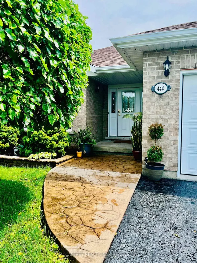 444 BRIDGE St, Greater Napanee 3
