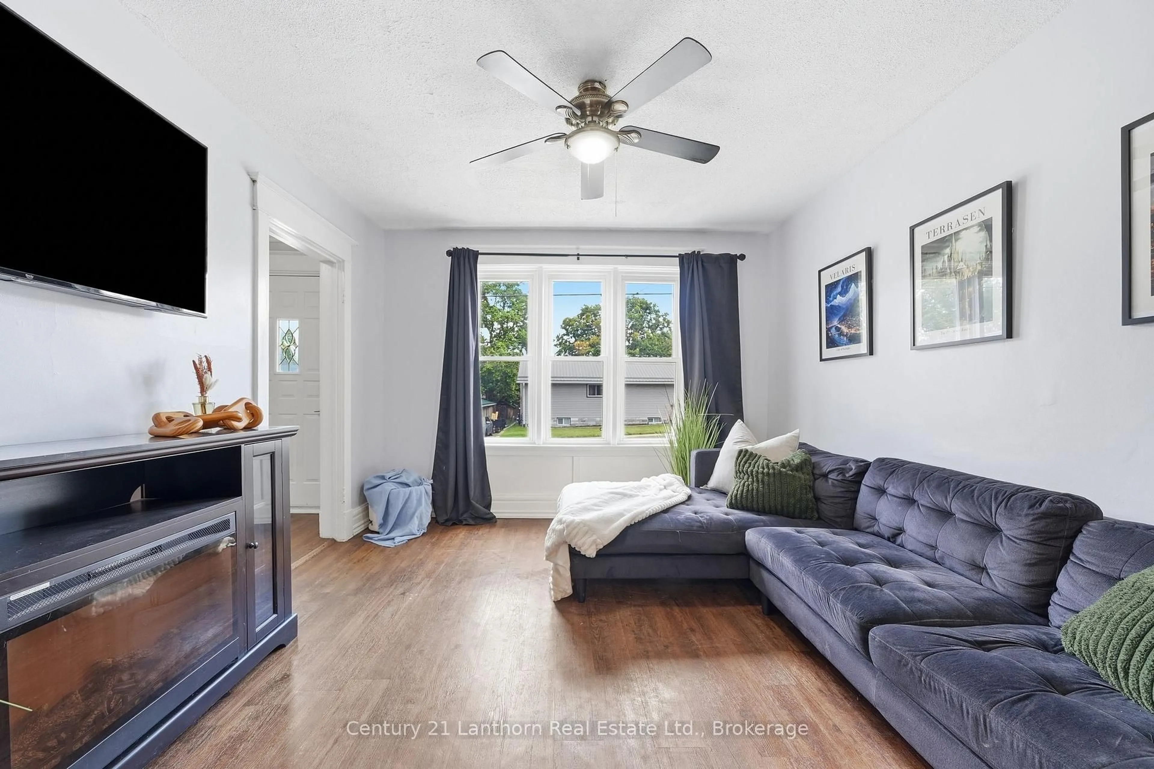 Living room with furniture, unknown for 8 BETTES St, Belleville Ontario K8N 3W3