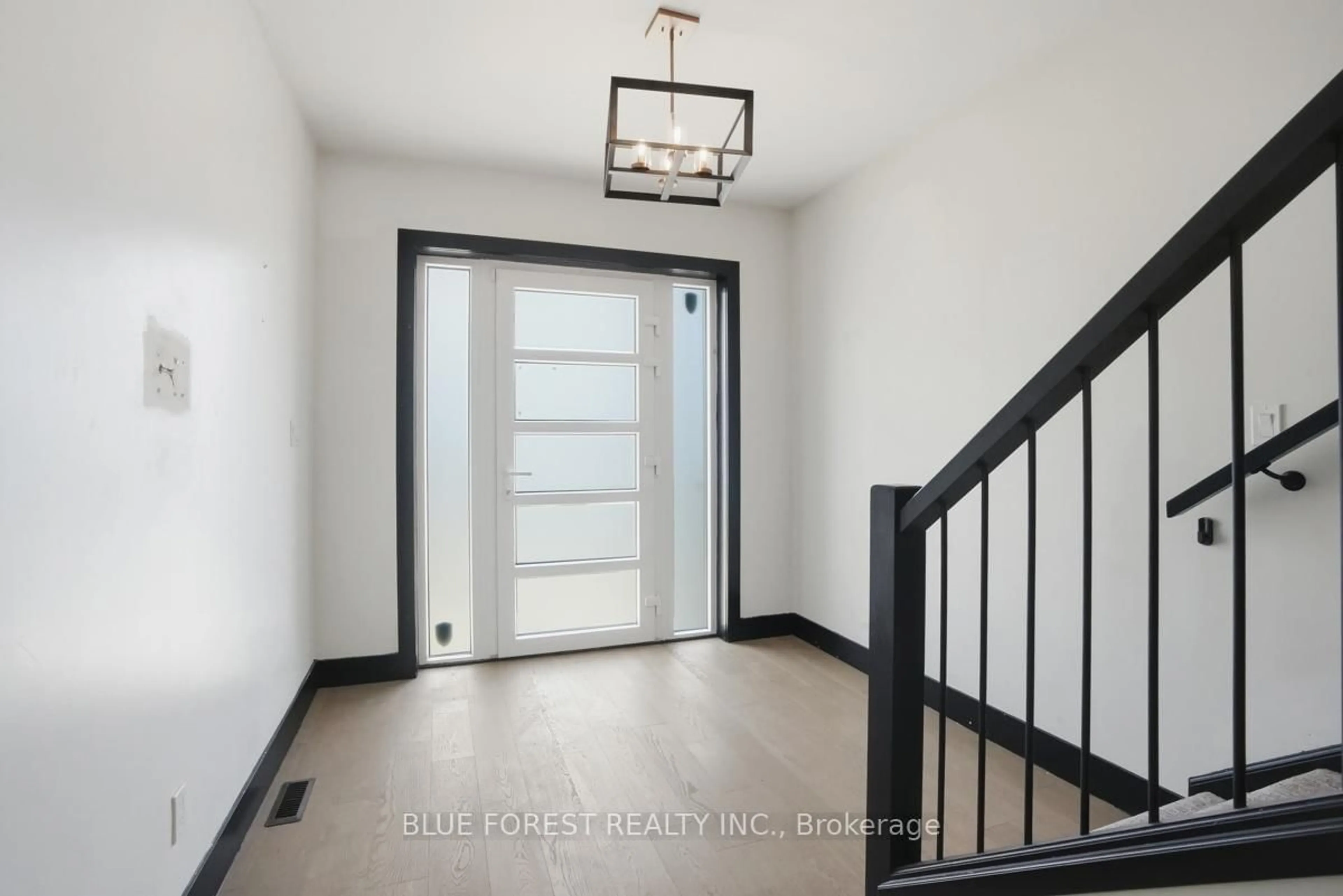Indoor entryway for 40 Locky Lane, Middlesex Centre Ontario N0L 1R0