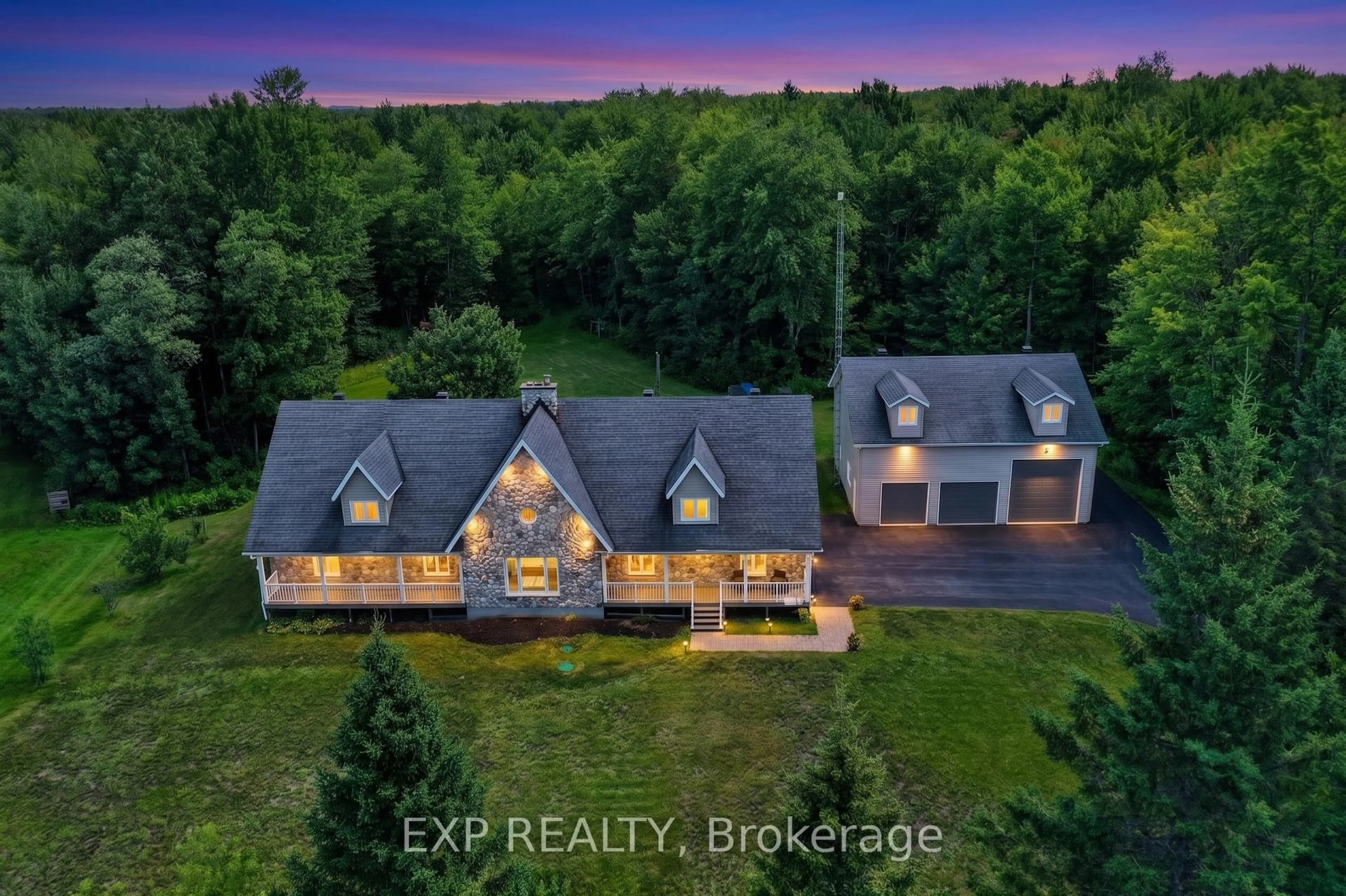 A pic from outside/outdoor area/front of a property/back of a property/a pic from drone, unknown for 2737 Bouvier Rd, Clarence-Rockland Ontario K0A 2A0