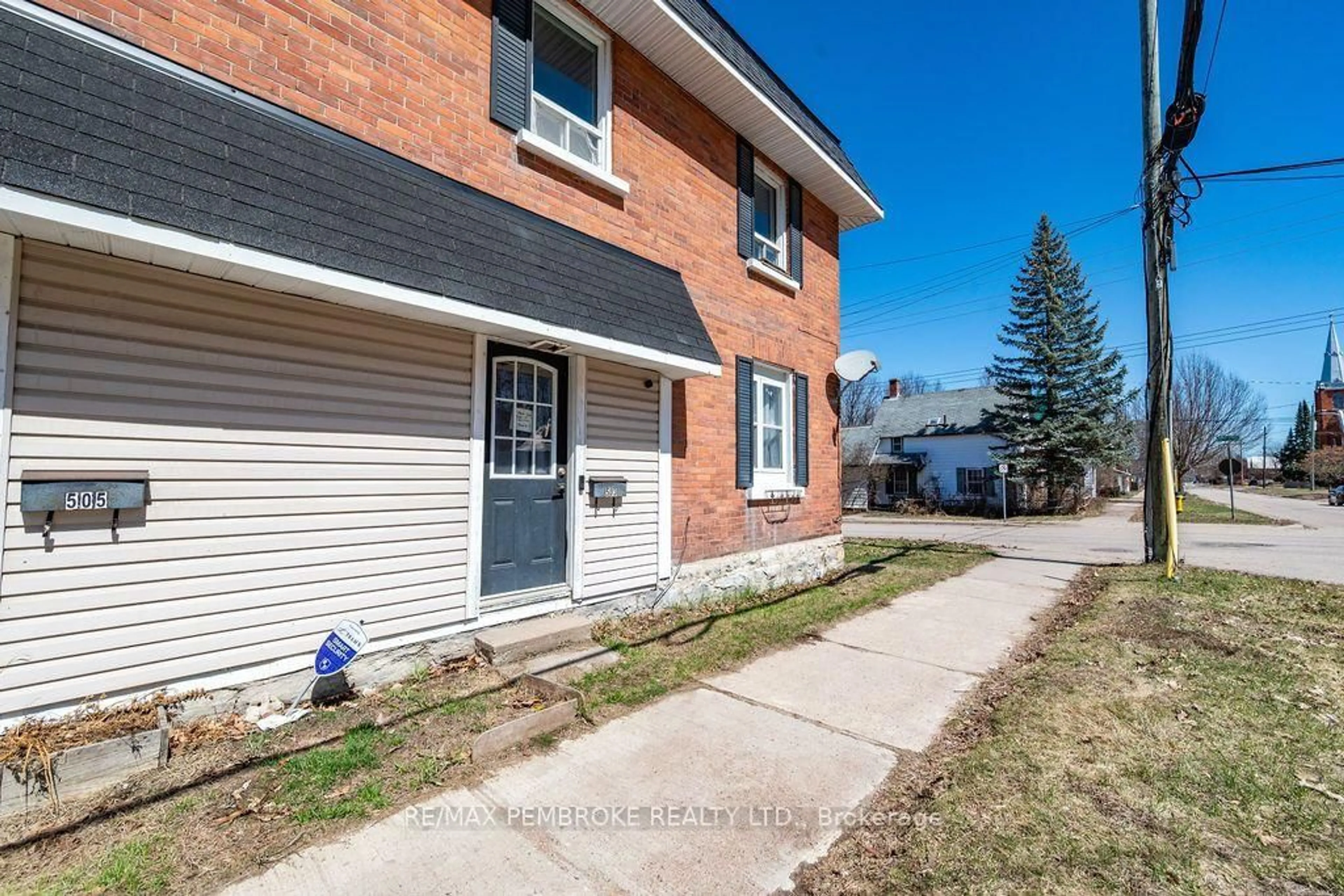 Home with brick exterior material, street for 503 Miller St, Pembroke Ontario K8A 5Z7