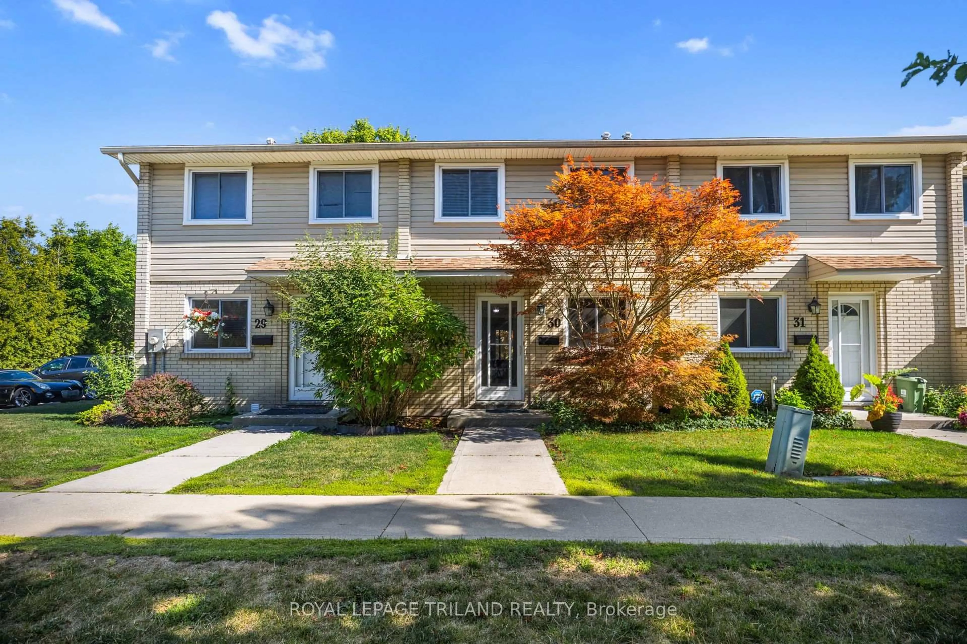 Home with vinyl exterior material, street for 775 Osgoode Dr #30, London South Ontario N6E 1C2