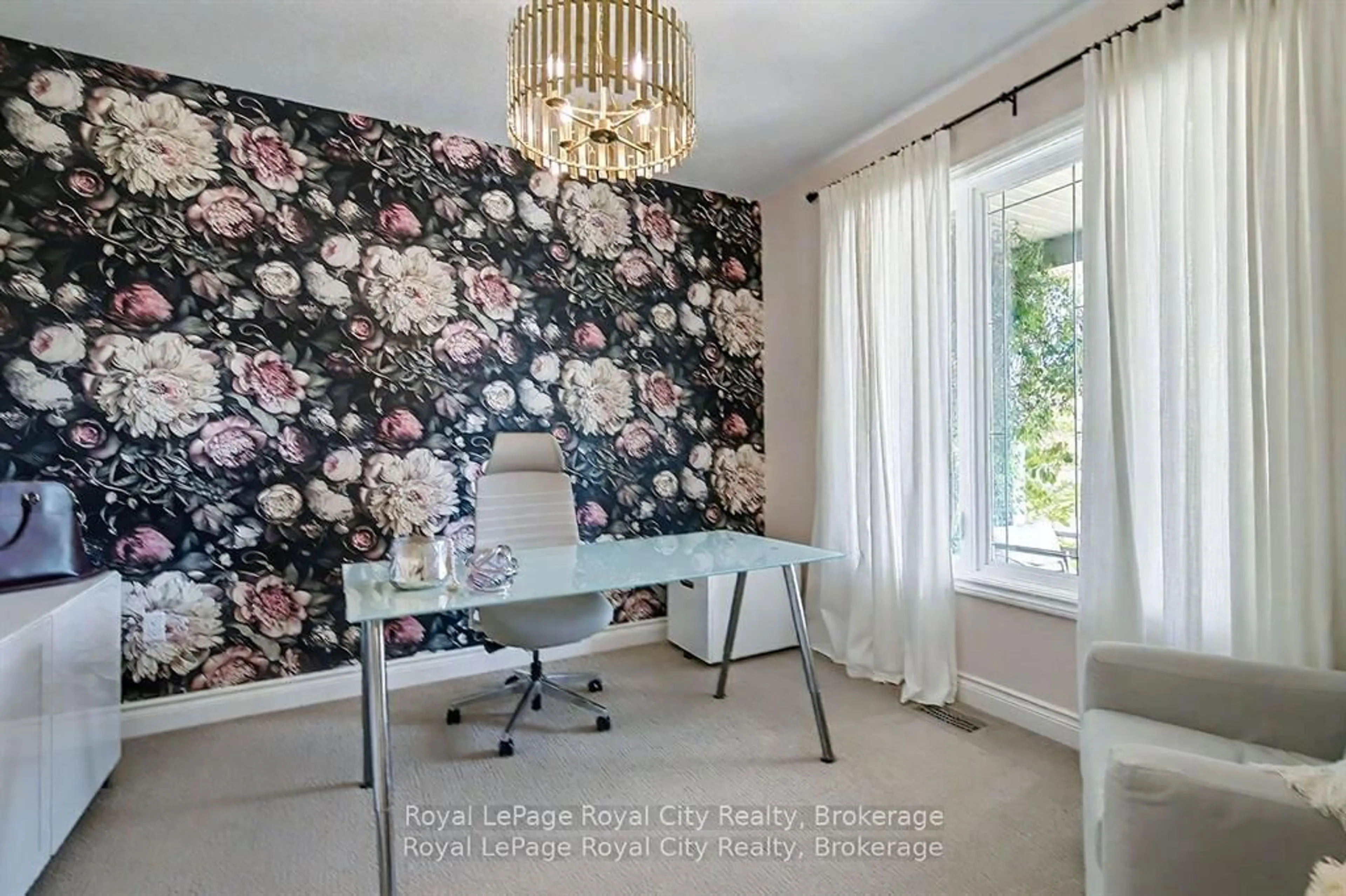 A pic of a room for 8 Zaduk Pl, Guelph Ontario N1G 0A7