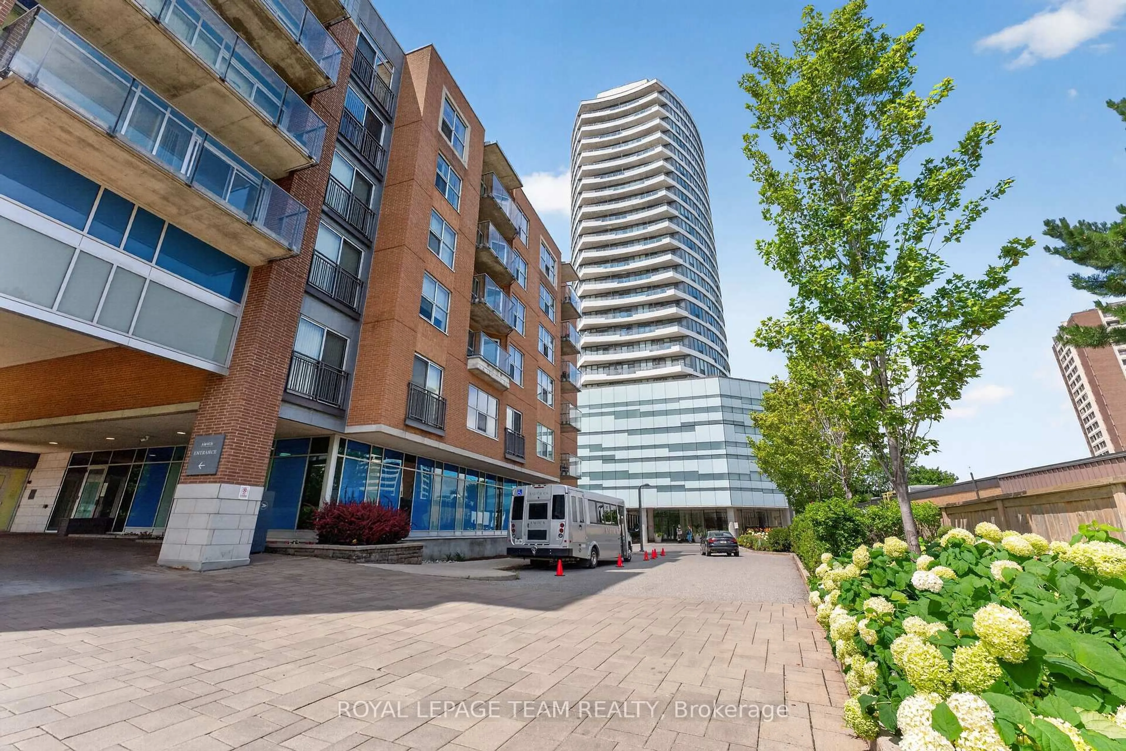 Unknown for 485 Richmond Rd #1108, Ottawa Ontario K2A 3W9