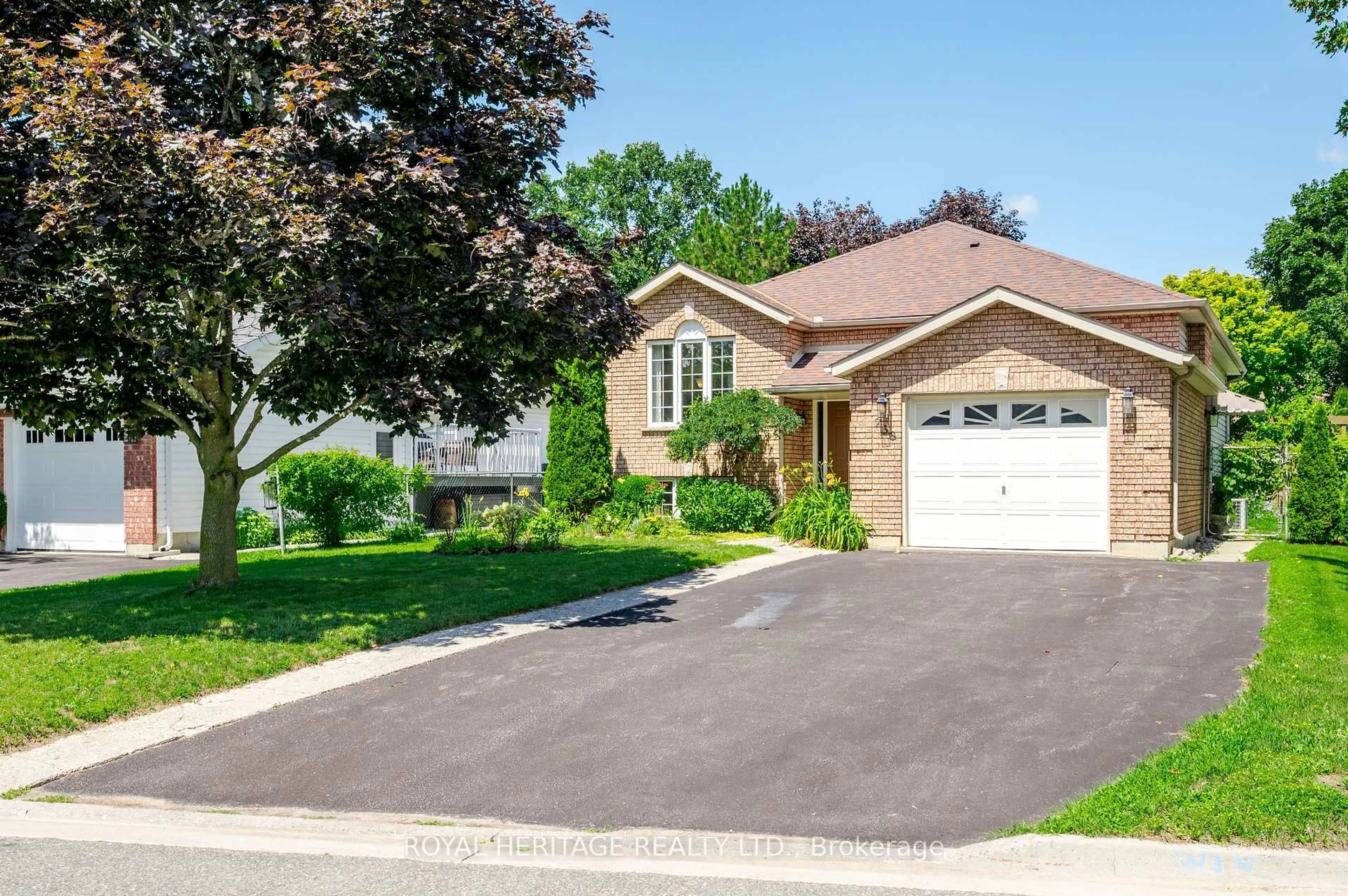 Home with vinyl exterior material, street for 258 Franmor Dr, Peterborough Ontario K9H 7M3