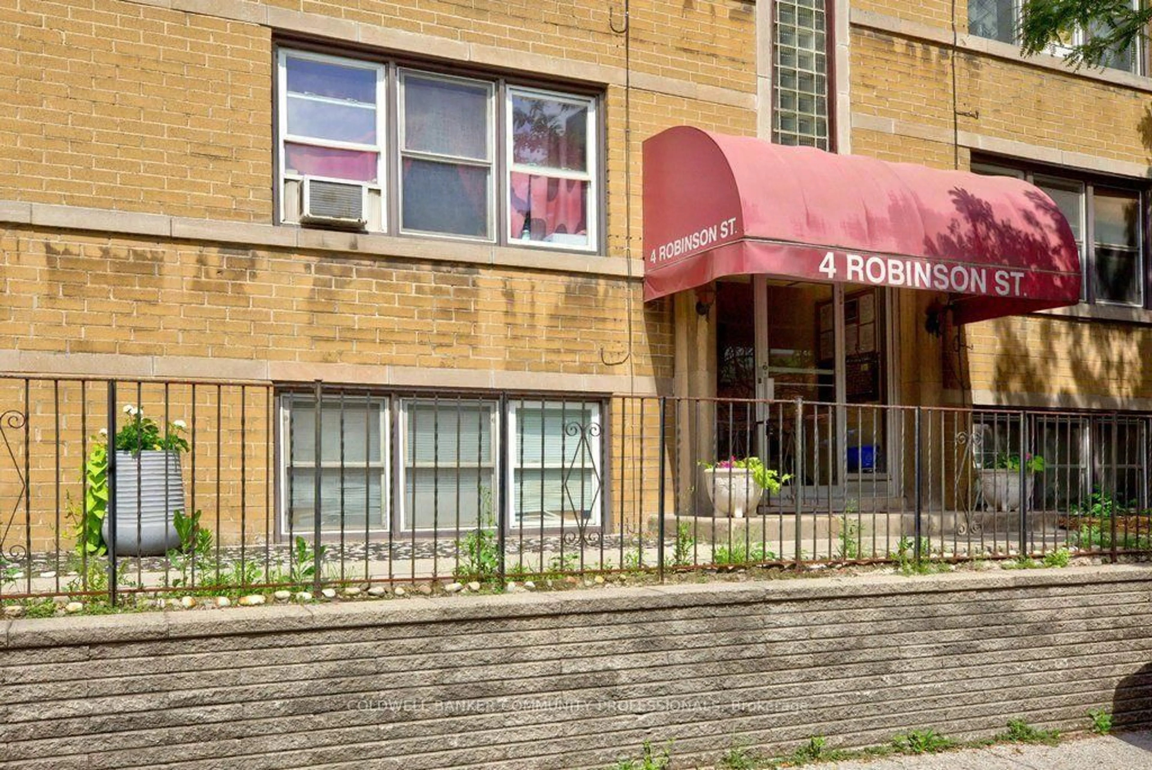Unknown for 4 Robinson St #10, Hamilton Ontario L8P 1Y5