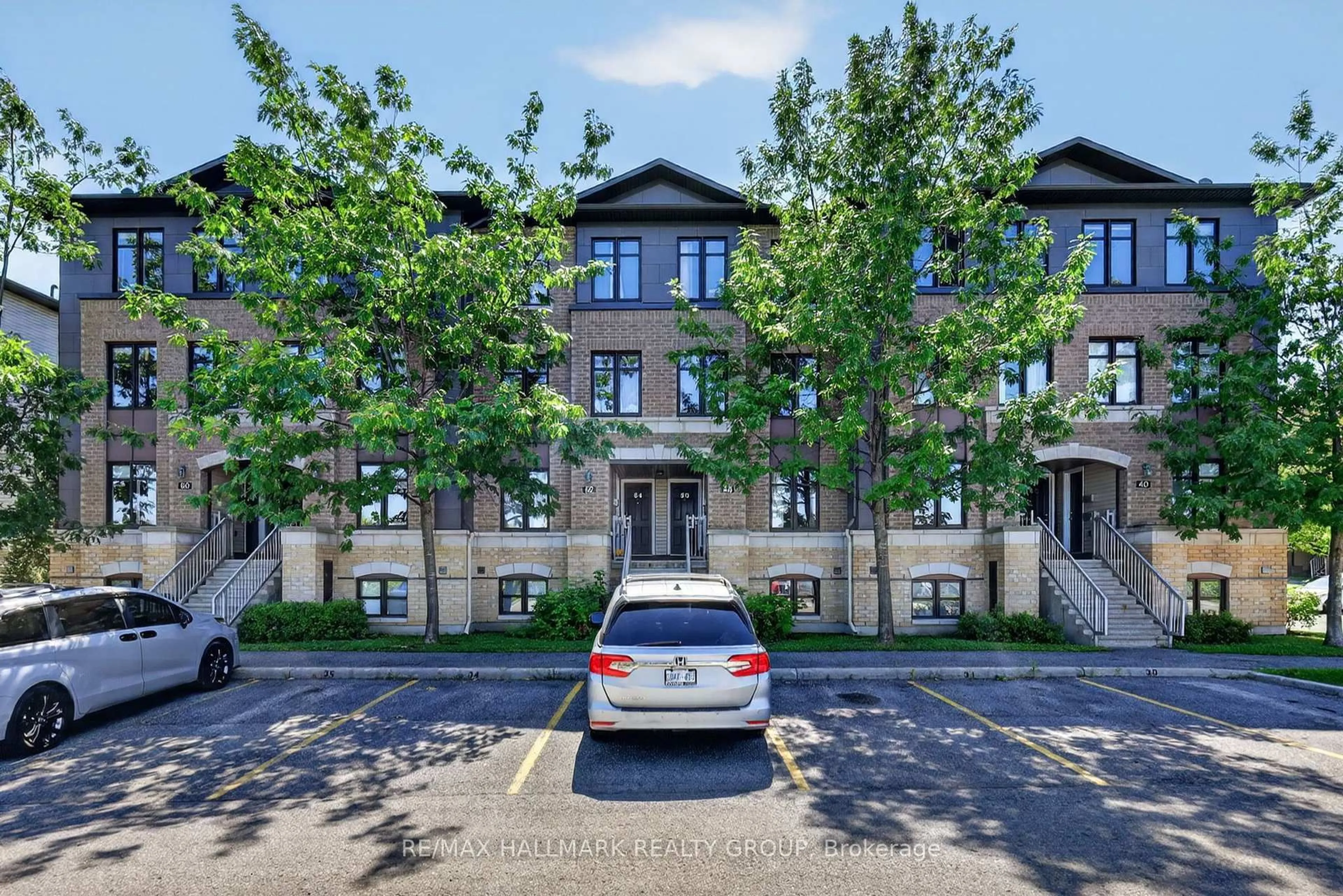 A pic from outside/outdoor area/front of a property/back of a property/a pic from drone, street for 62 Argent Private, Ottawa Ontario K2K 0H2