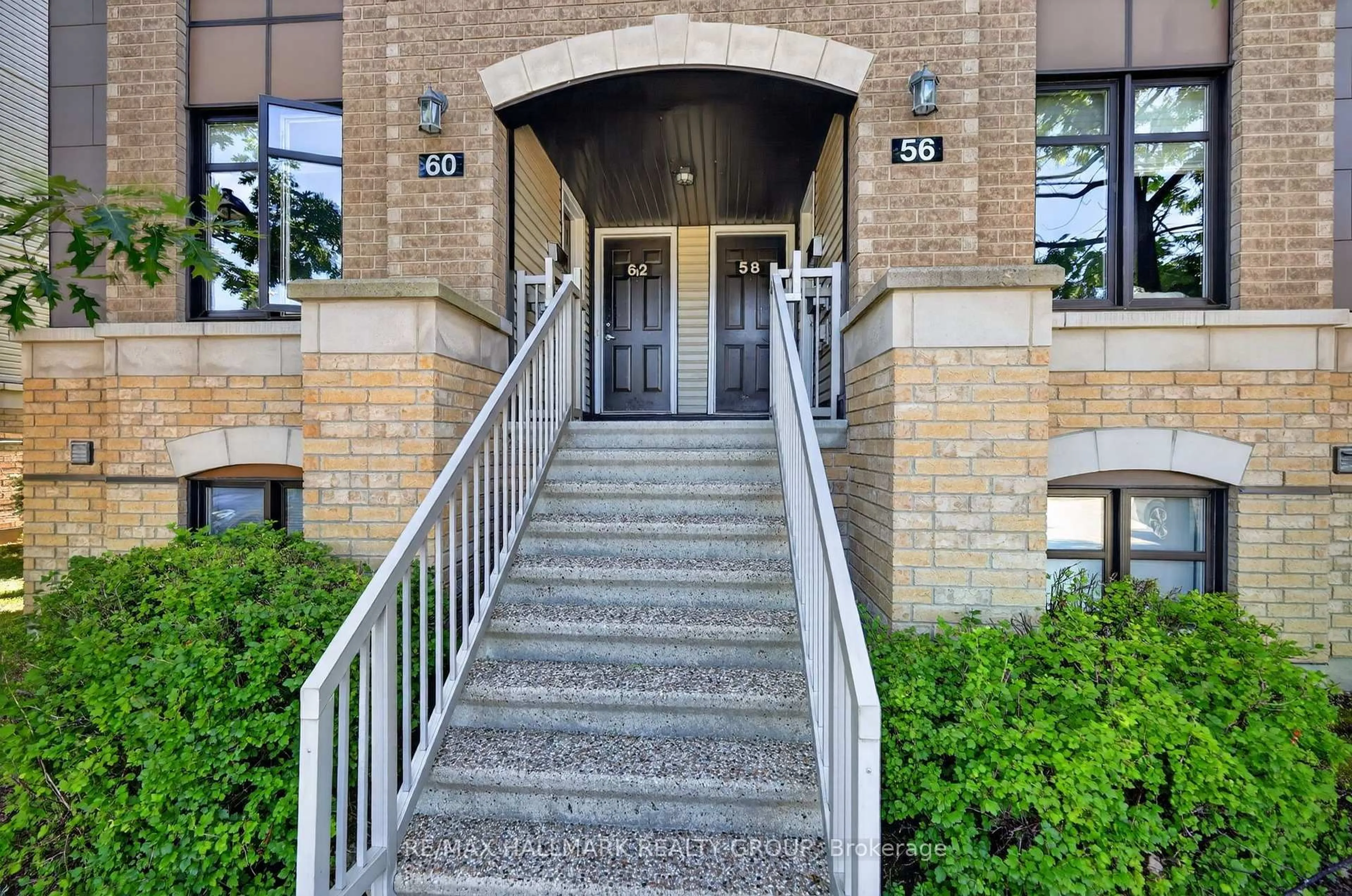 Indoor foyer for 62 Argent Private, Ottawa Ontario K2K 0H2