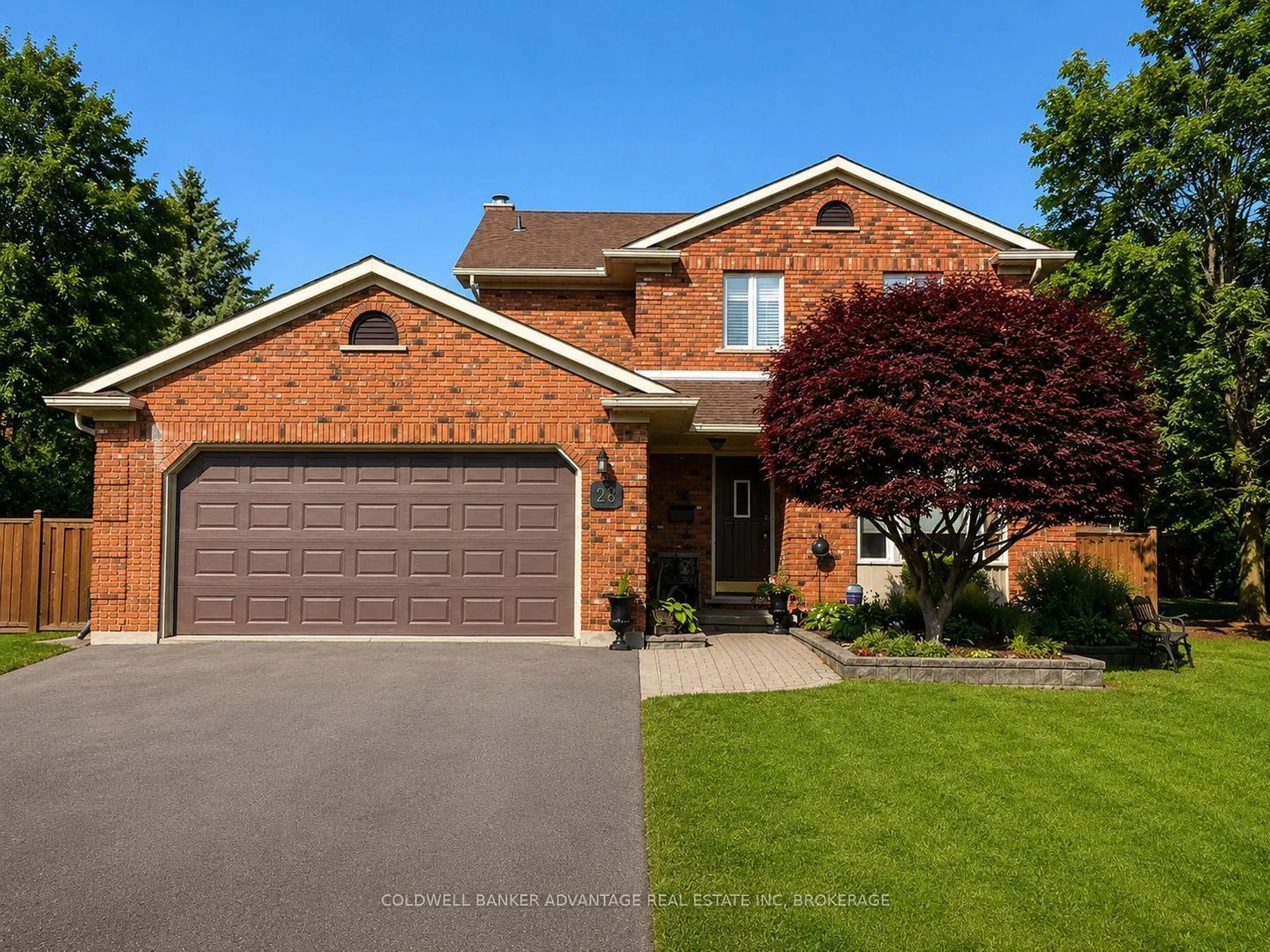 Home with brick exterior material, street for 28 Dixon Cres, Welland Ontario L3C 6P4