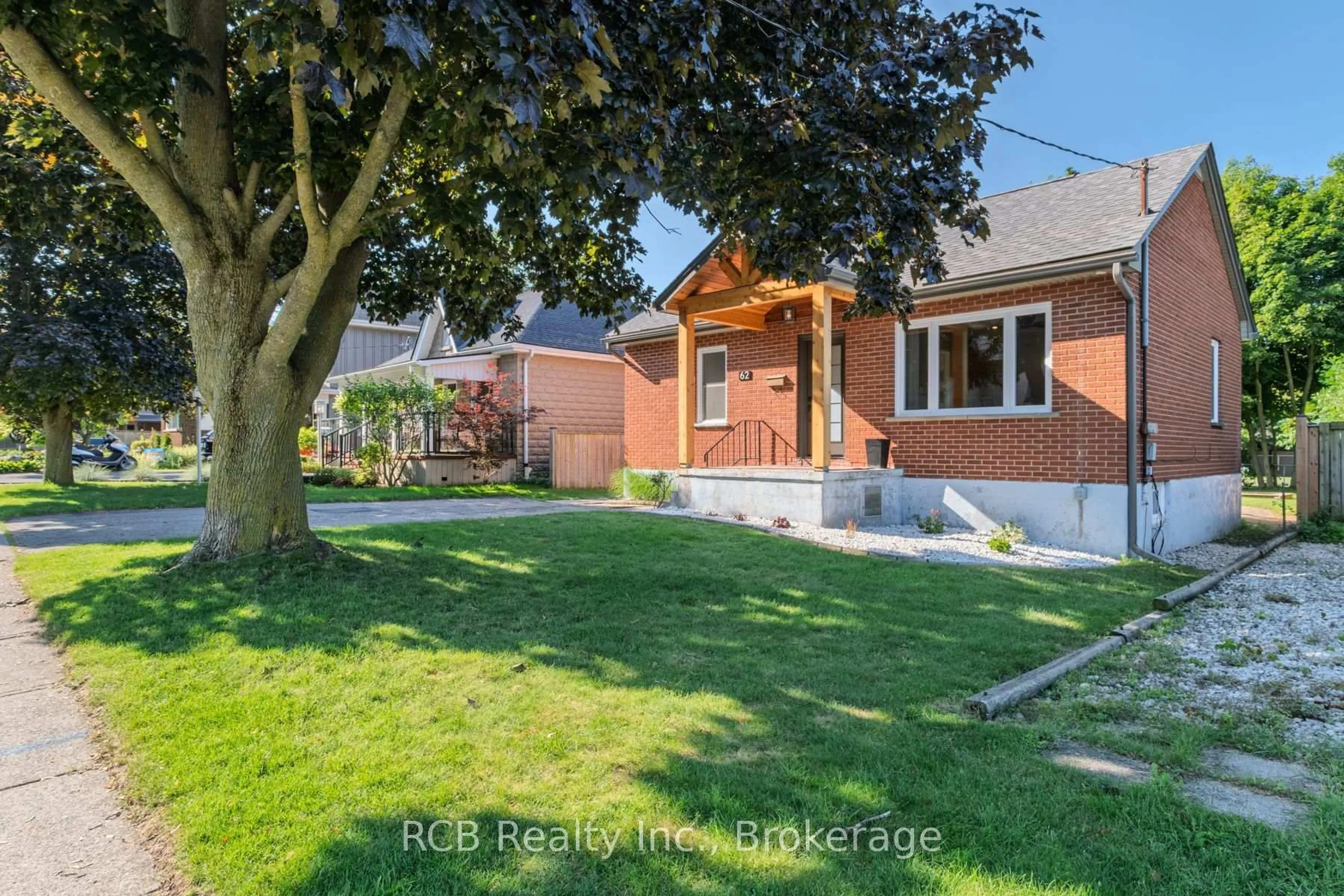 Home with brick exterior material, street for 62 St Andrew St, Brant Ontario N3L 2X3