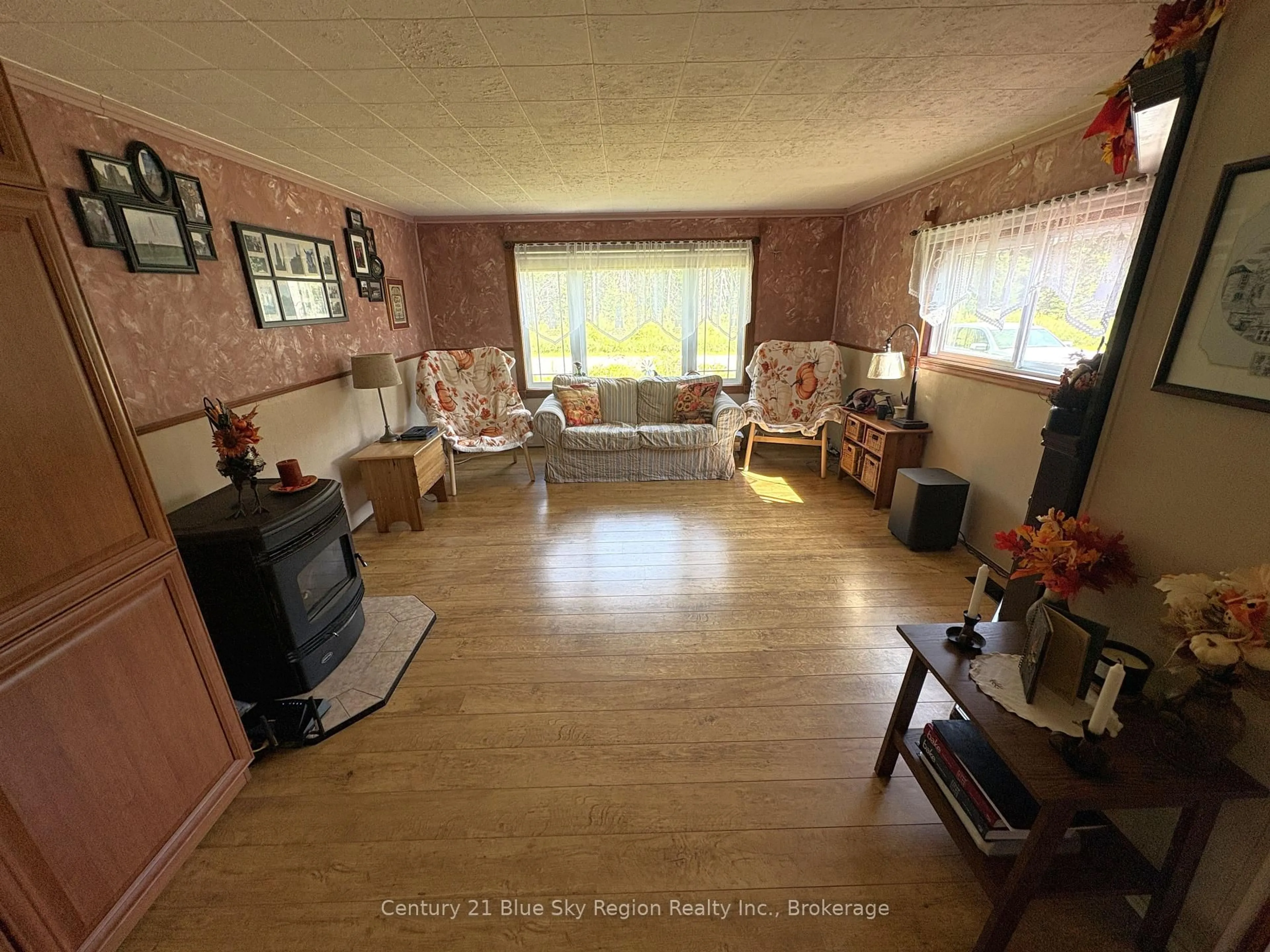 A pic of a room for 5887 Highway 11 #42, North Bay Ontario P1B 8G3