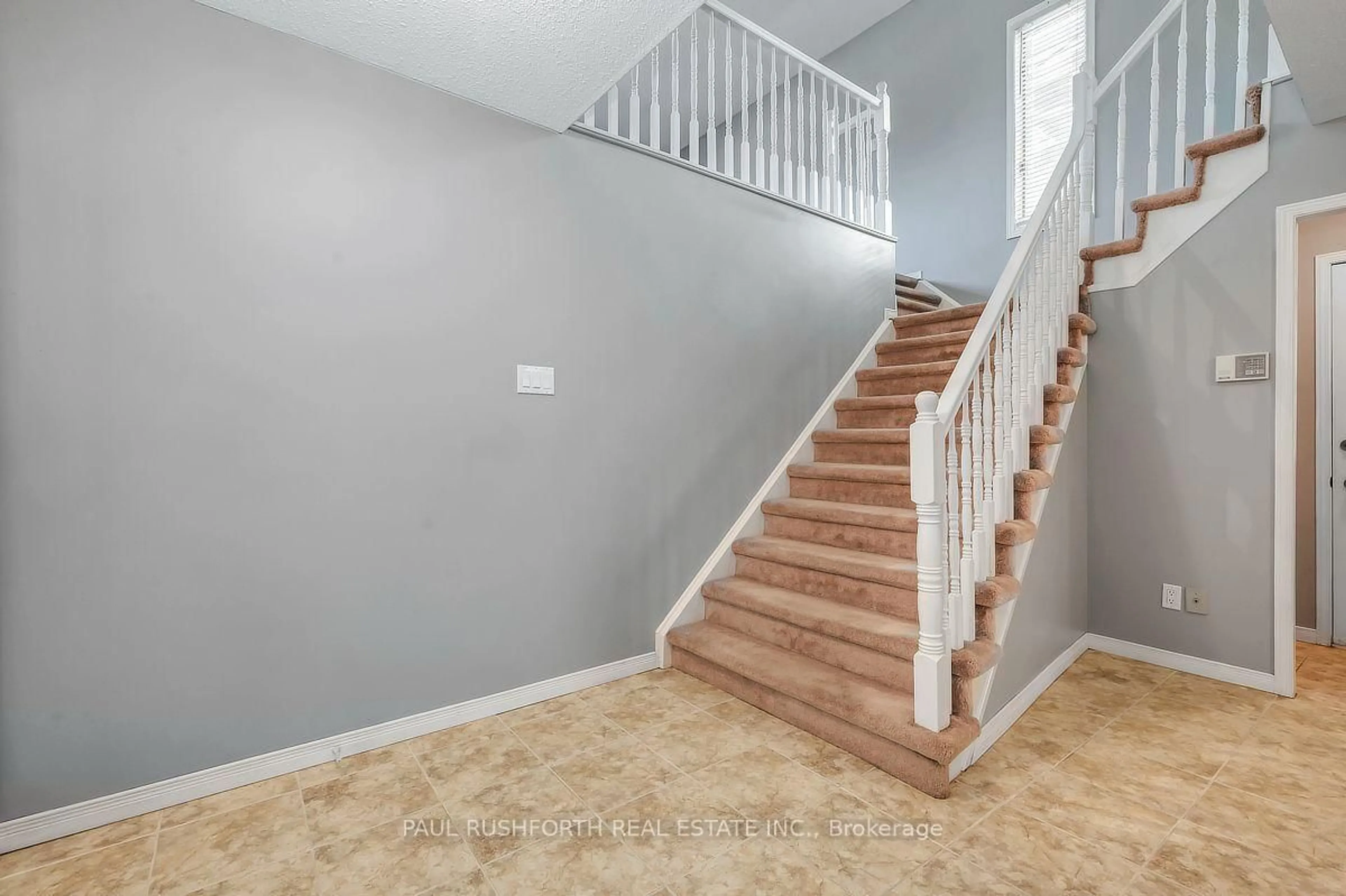 Stairs for 1879 Belcourt Blvd, Ottawa Ontario K1C 4N3