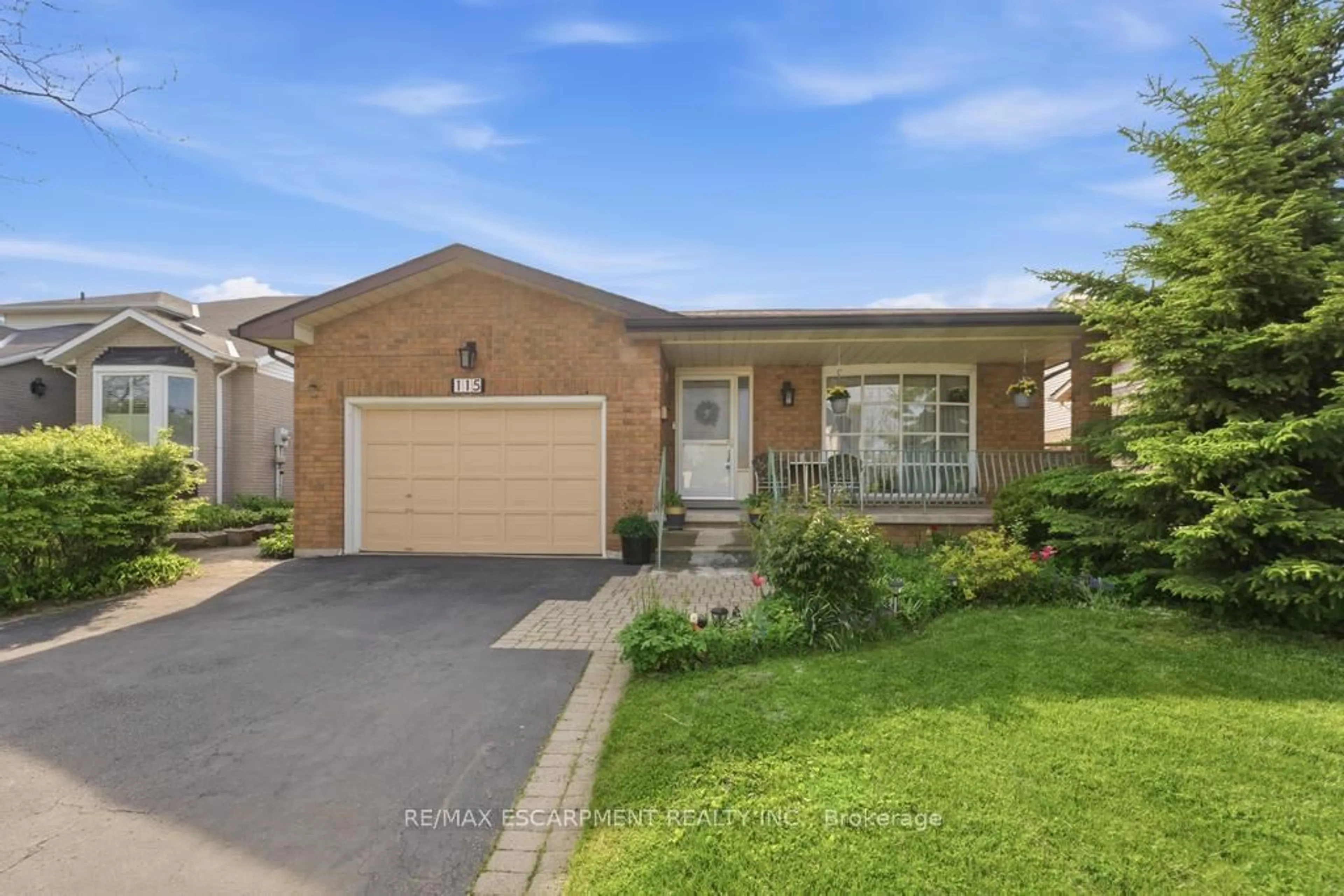 Home with brick exterior material, street for 115 FIRST Rd, Hamilton Ontario L8J 2S6