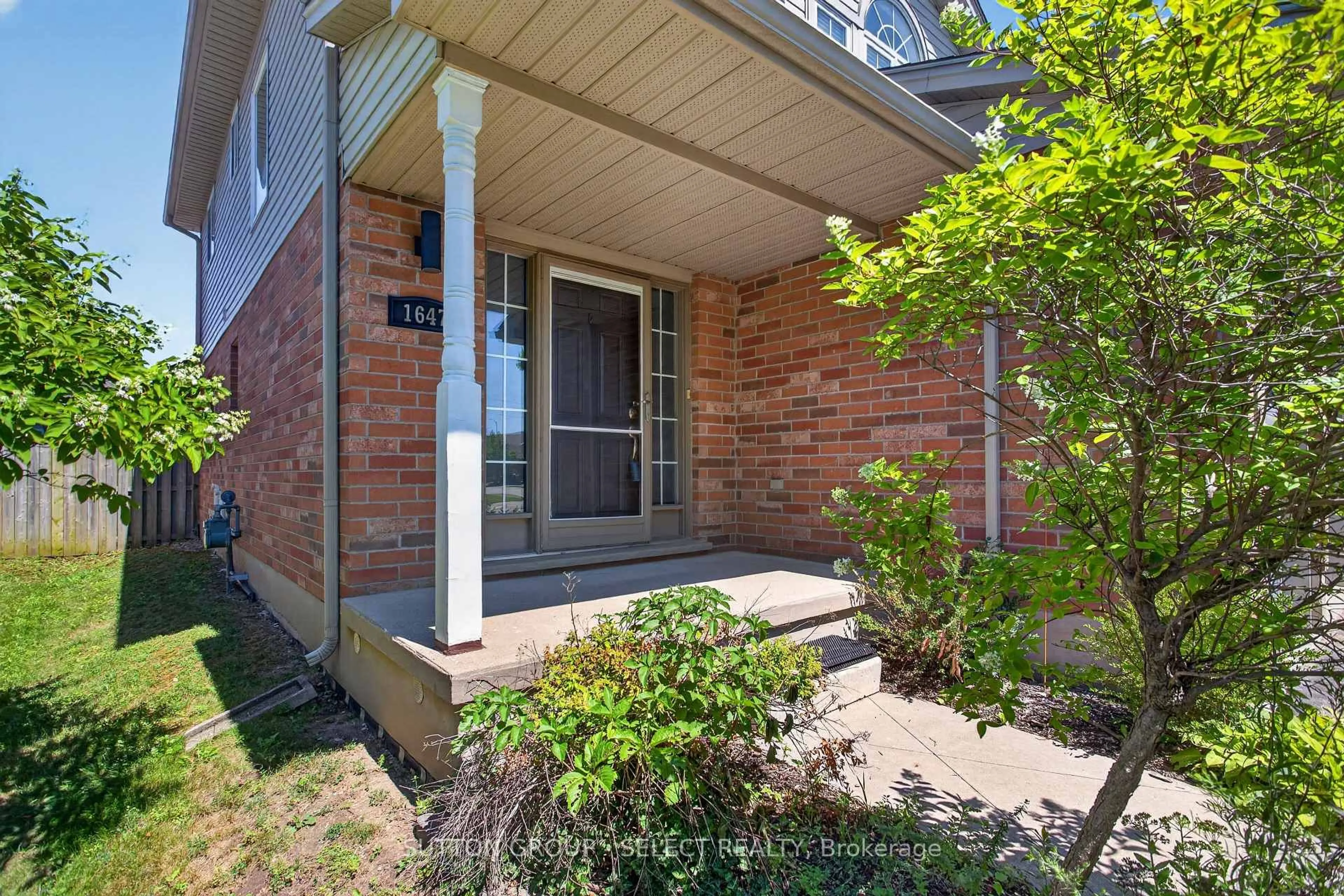 Unknown for 1647 Bayswater Cres, London North Ontario N6G 5N7