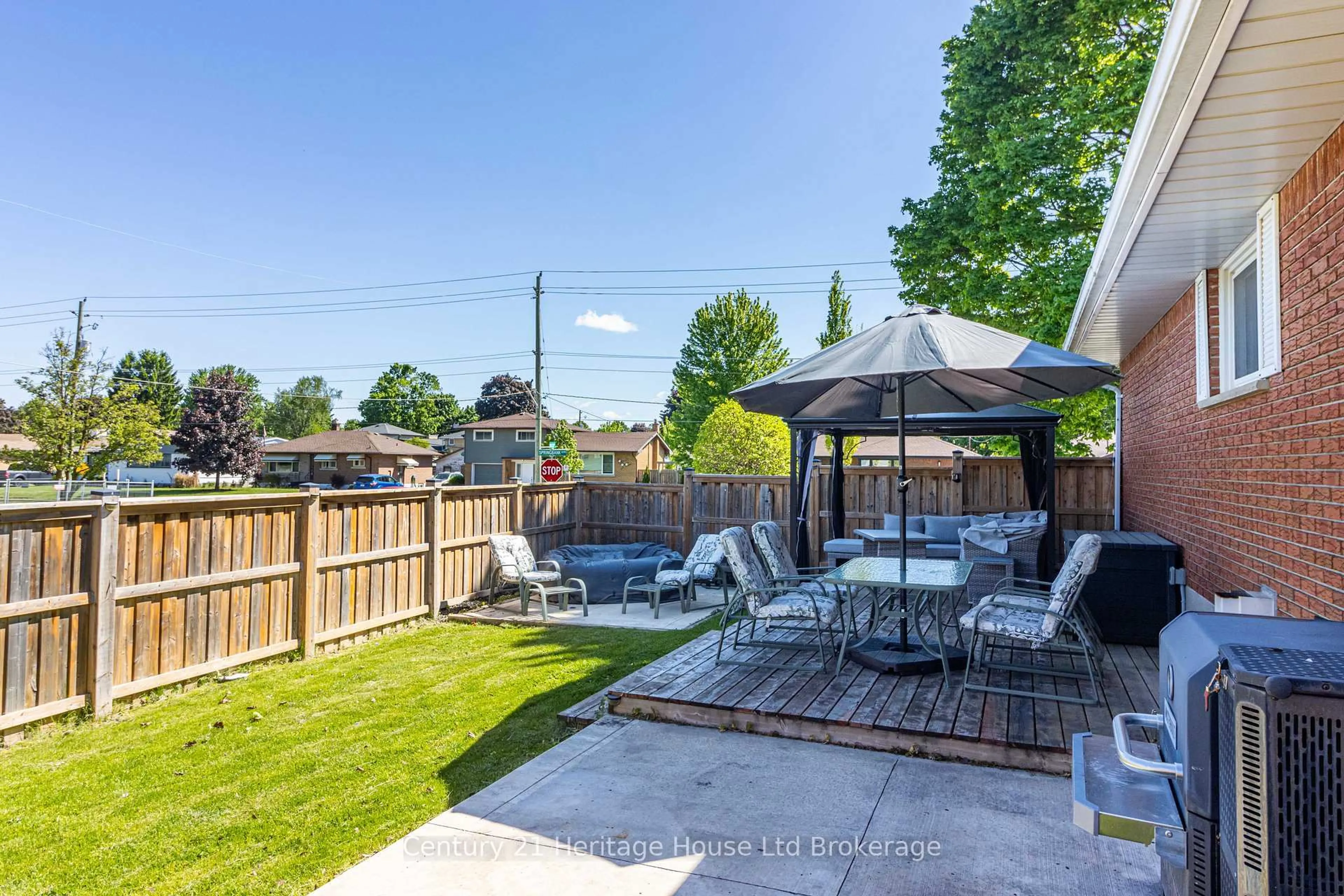 Patio, street for 153 Springbank Ave, Woodstock Ontario N4S 7P9