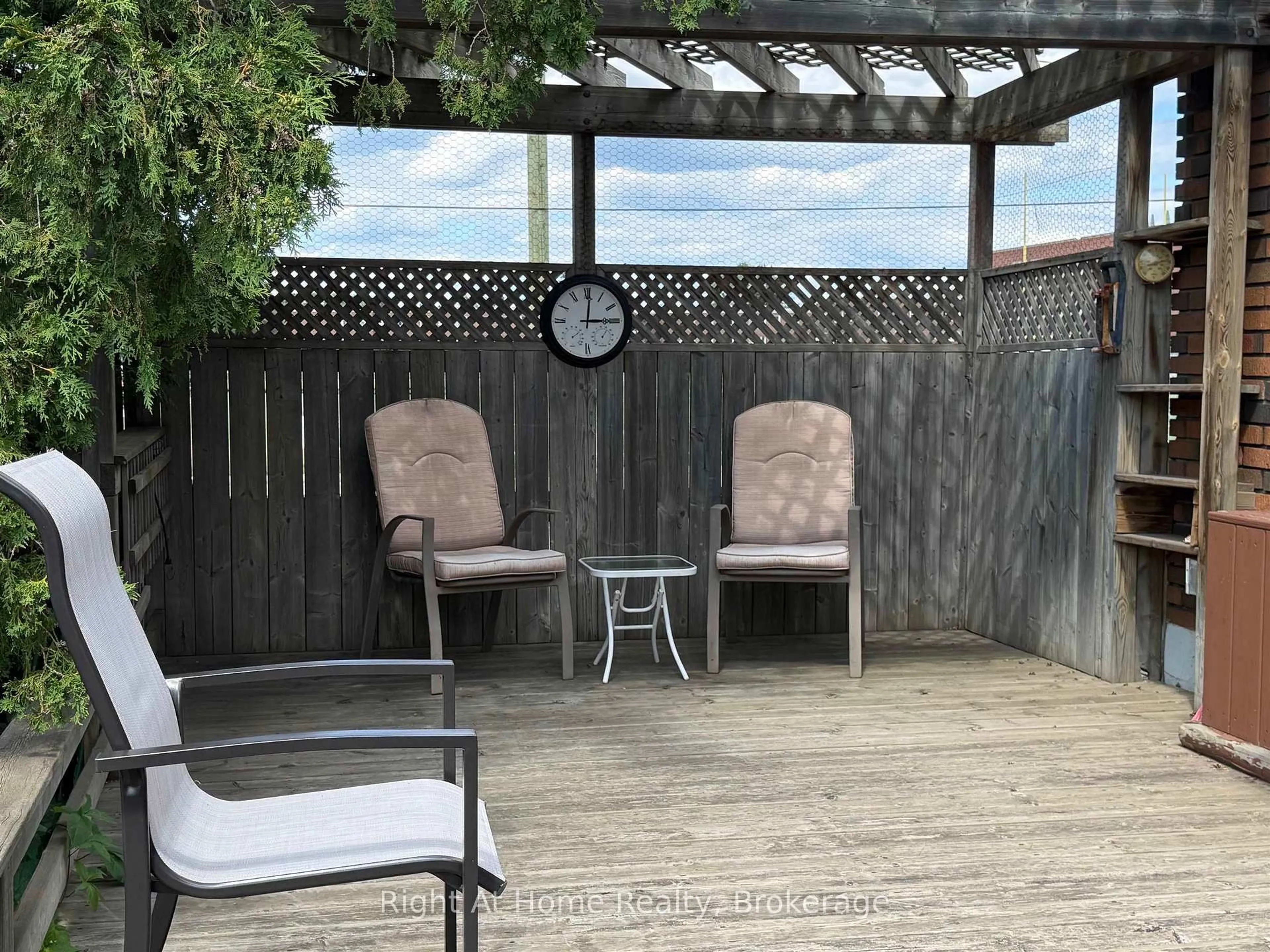 Patio, water/lake/river/ocean view for 701 Sprague Street, Thunder Bay Ontario P7E 1V5